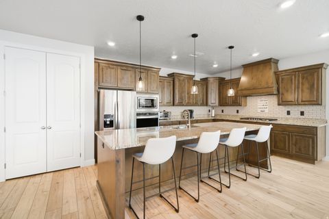 Tiny photo for 438 W CAMINO OSO Dr, Washington, UT 84780 (MLS # 2128535)