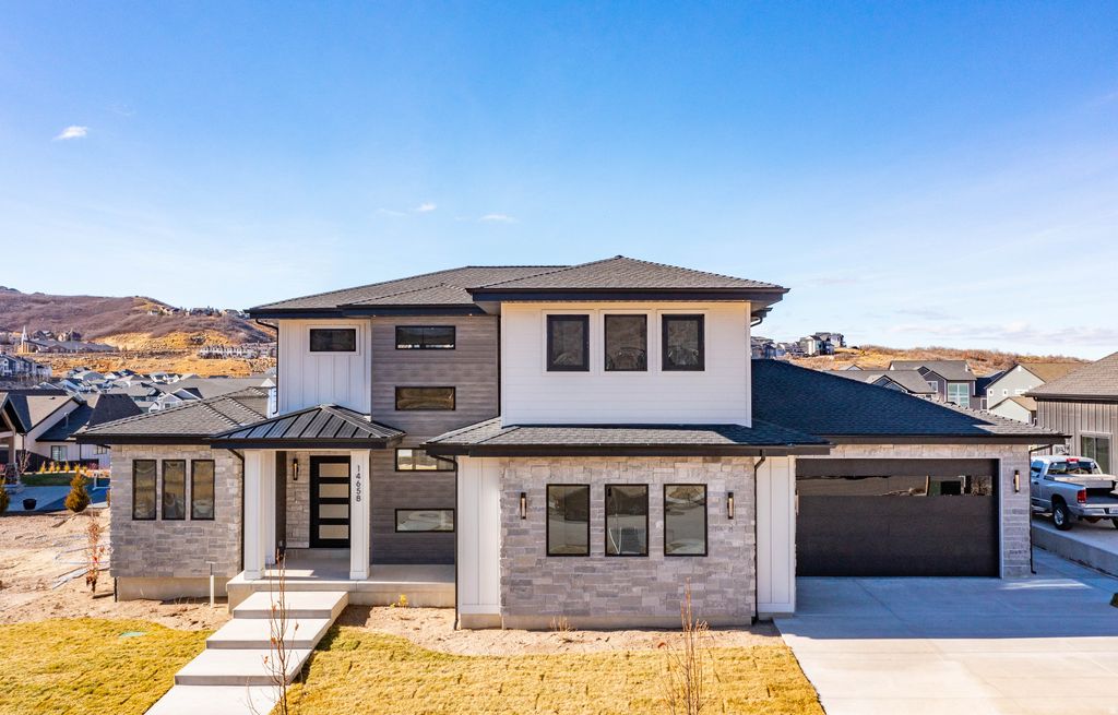 Photo of 14658 S SHORTCUT DR, Draper, UT 84020 (MLS # 2124912)