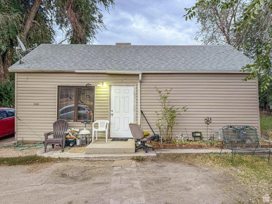 CASH ONLY!  PLEASE DO NOT DISTURB OCCUPANTS! This tenant-occupied home is being sold as-is, with no showings or inspections until after an offer is accepted.  Buyer to participate in 1031 exchange.  Tenant is month-to-month.  72 hours Response Time on all offers.  Buyer to verify all listing information.