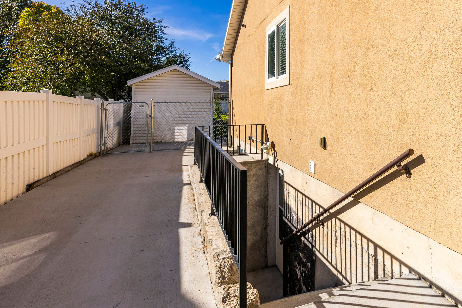 7518 S PARK VILLAGE DR W