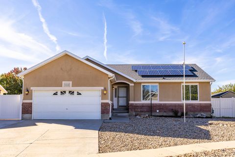 7518 S PARK VILLAGE DR W West Jordan UT 84084