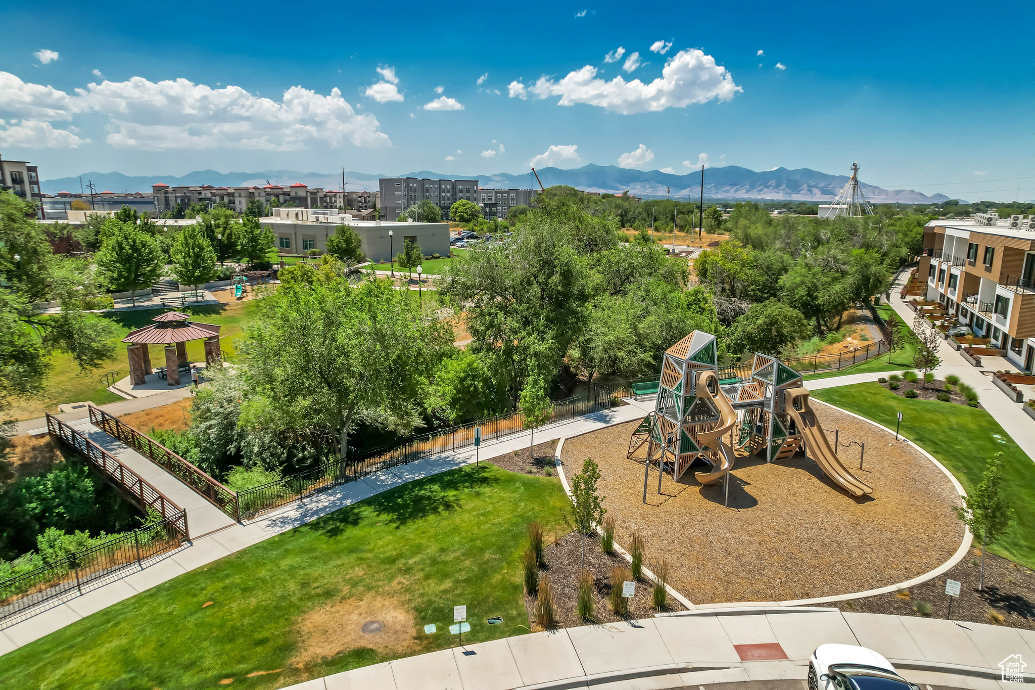 OPUS GREEN - Residential