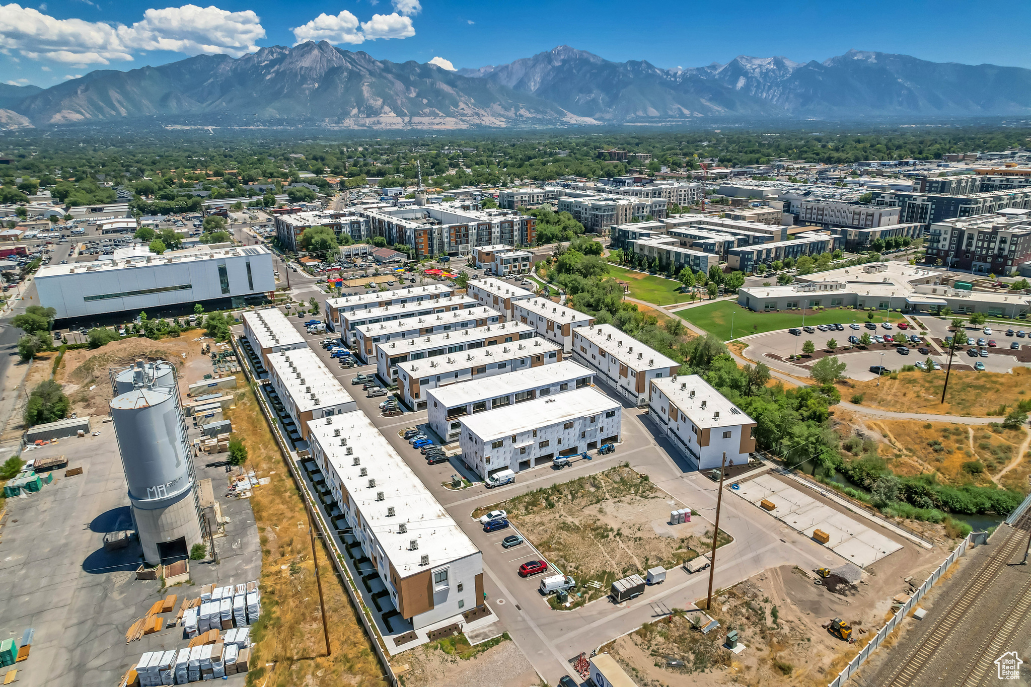 OPUS GREEN - Residential