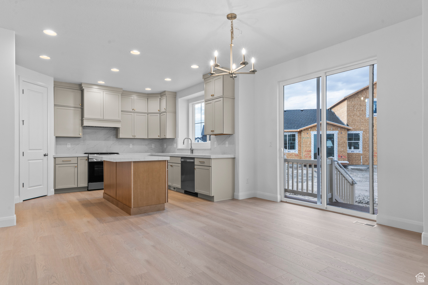 ANDERSON FARMS EST 908 - Residential