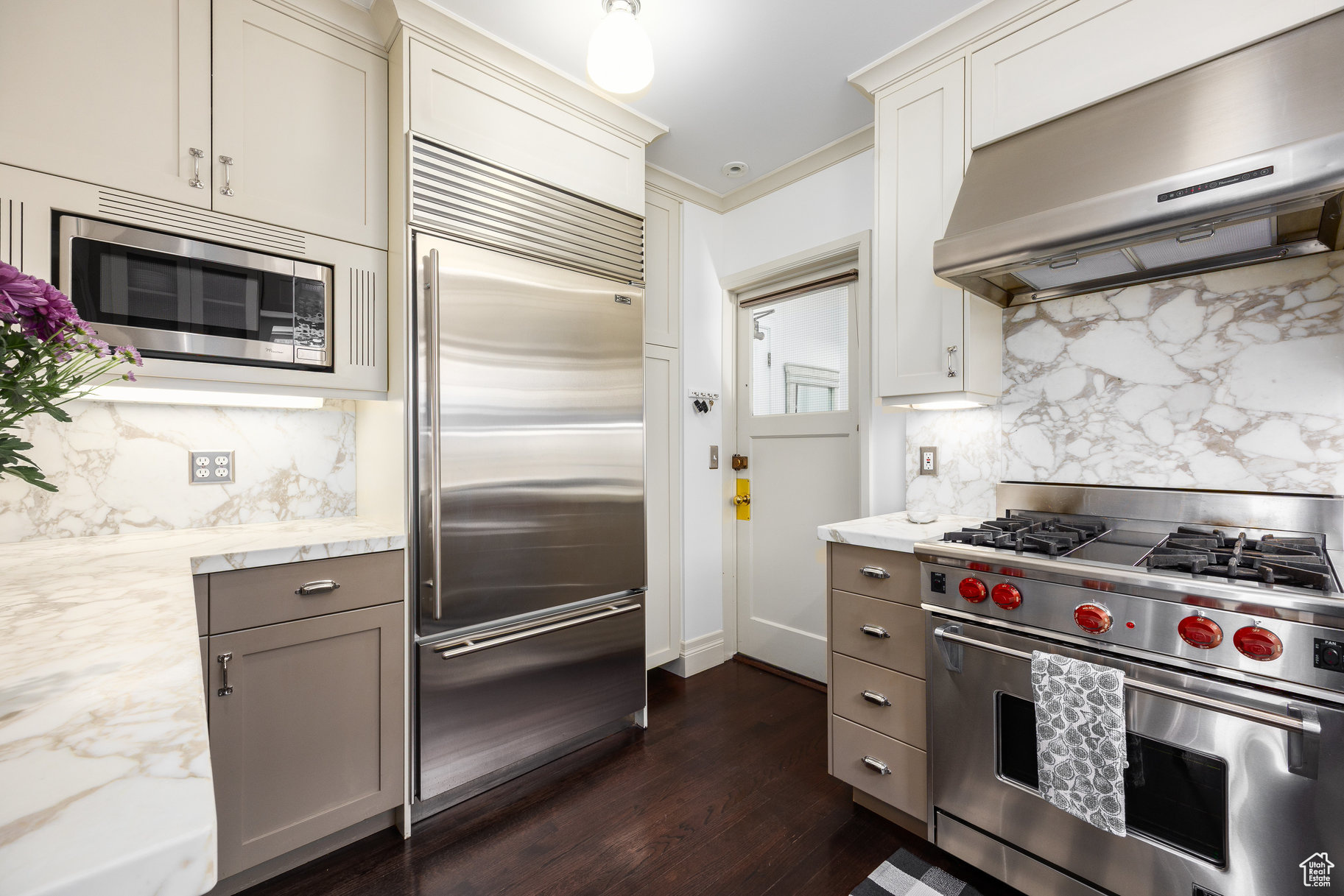 MAYFLOWER - Residential