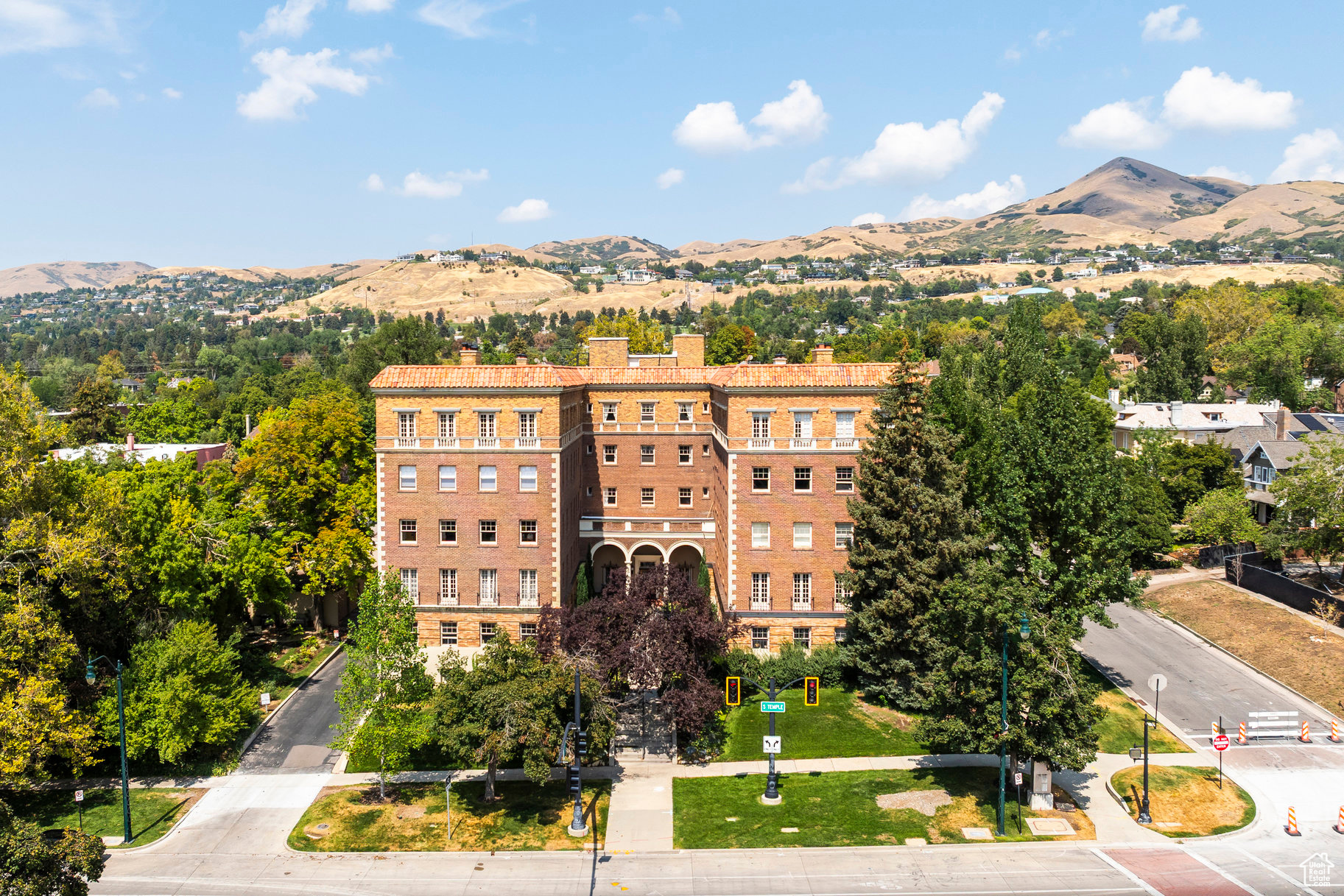 MAYFLOWER - Residential