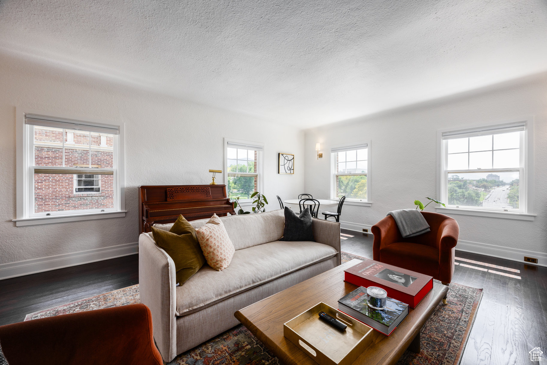 MAYFLOWER - Residential