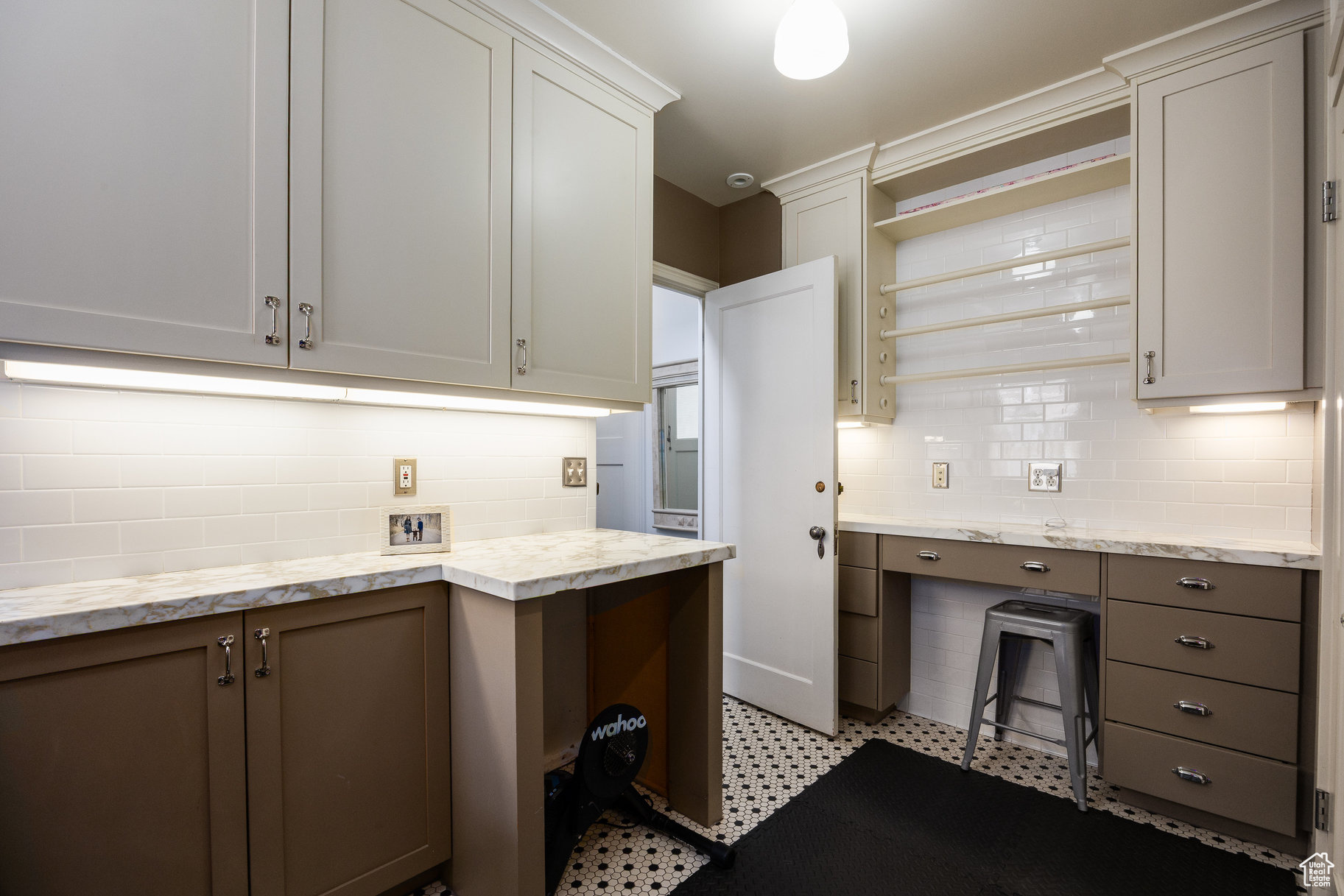 MAYFLOWER - Residential