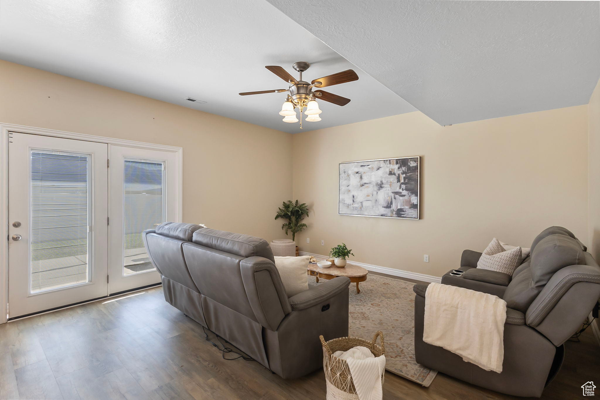 FAIRVIEW EST - Residential