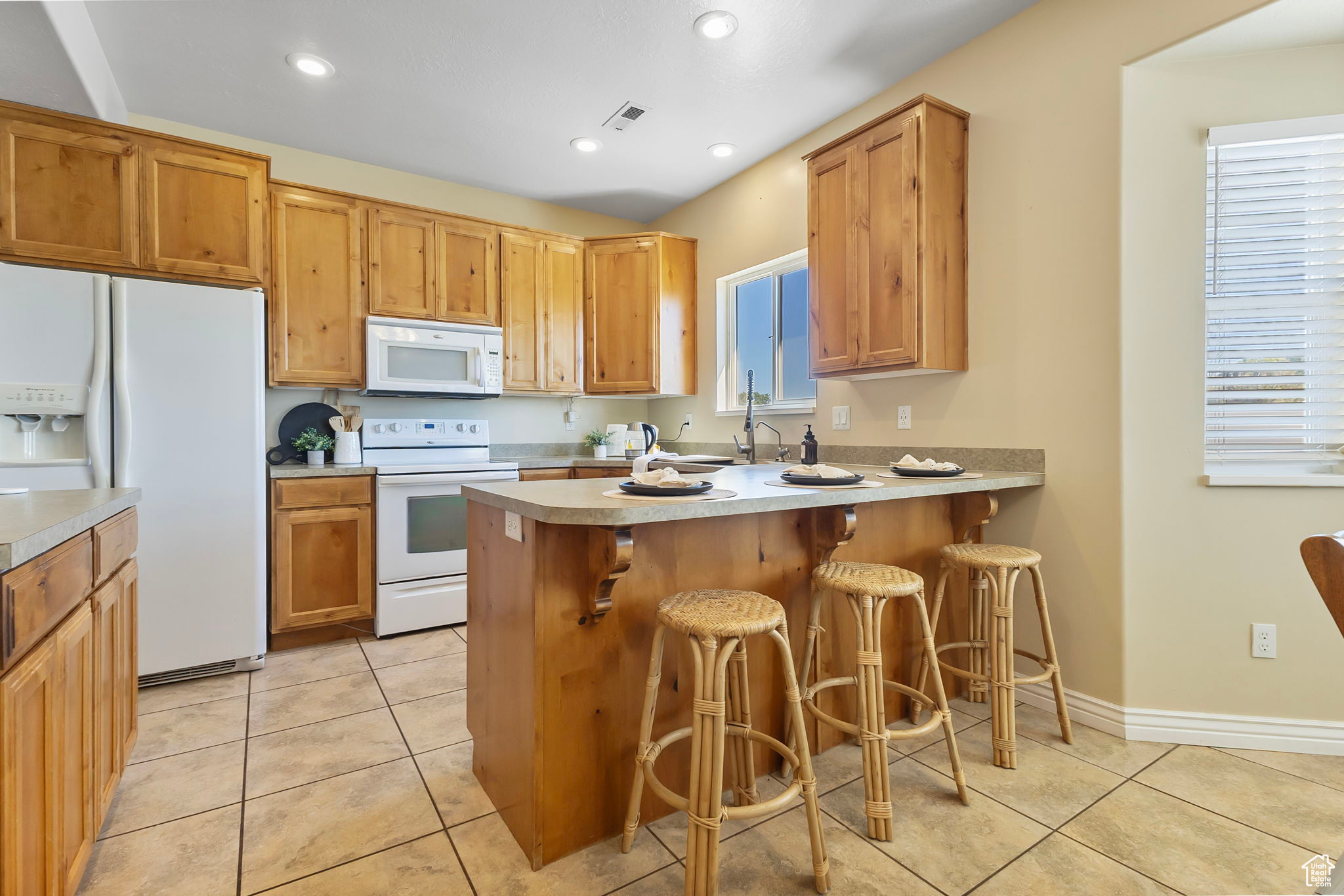 FAIRVIEW EST - Residential