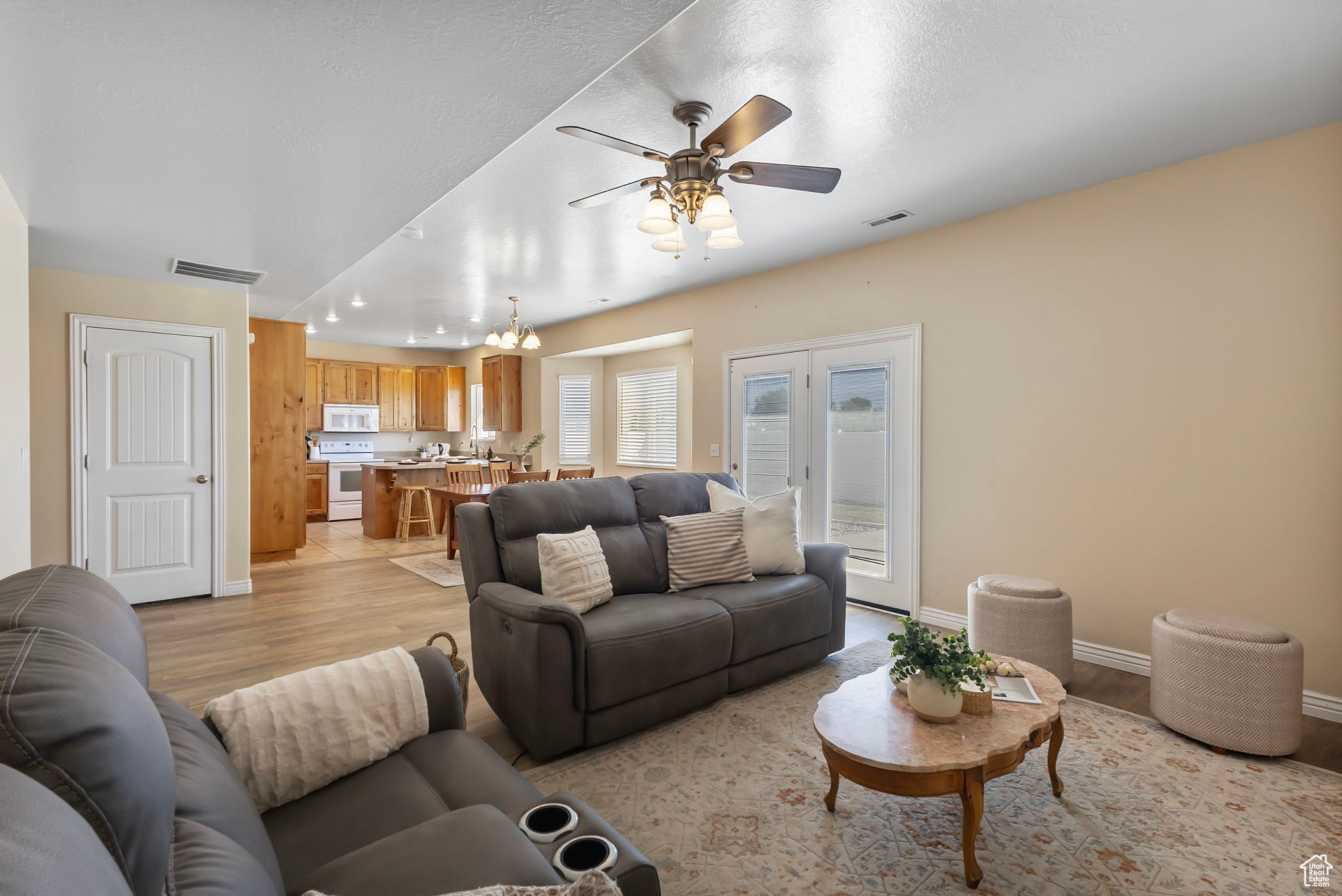 FAIRVIEW EST - Residential