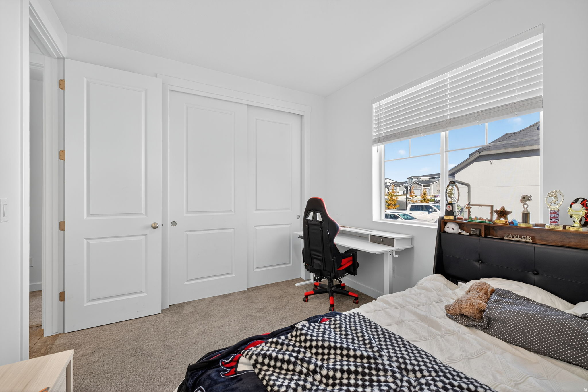 HIDDEN OAKS - Residential