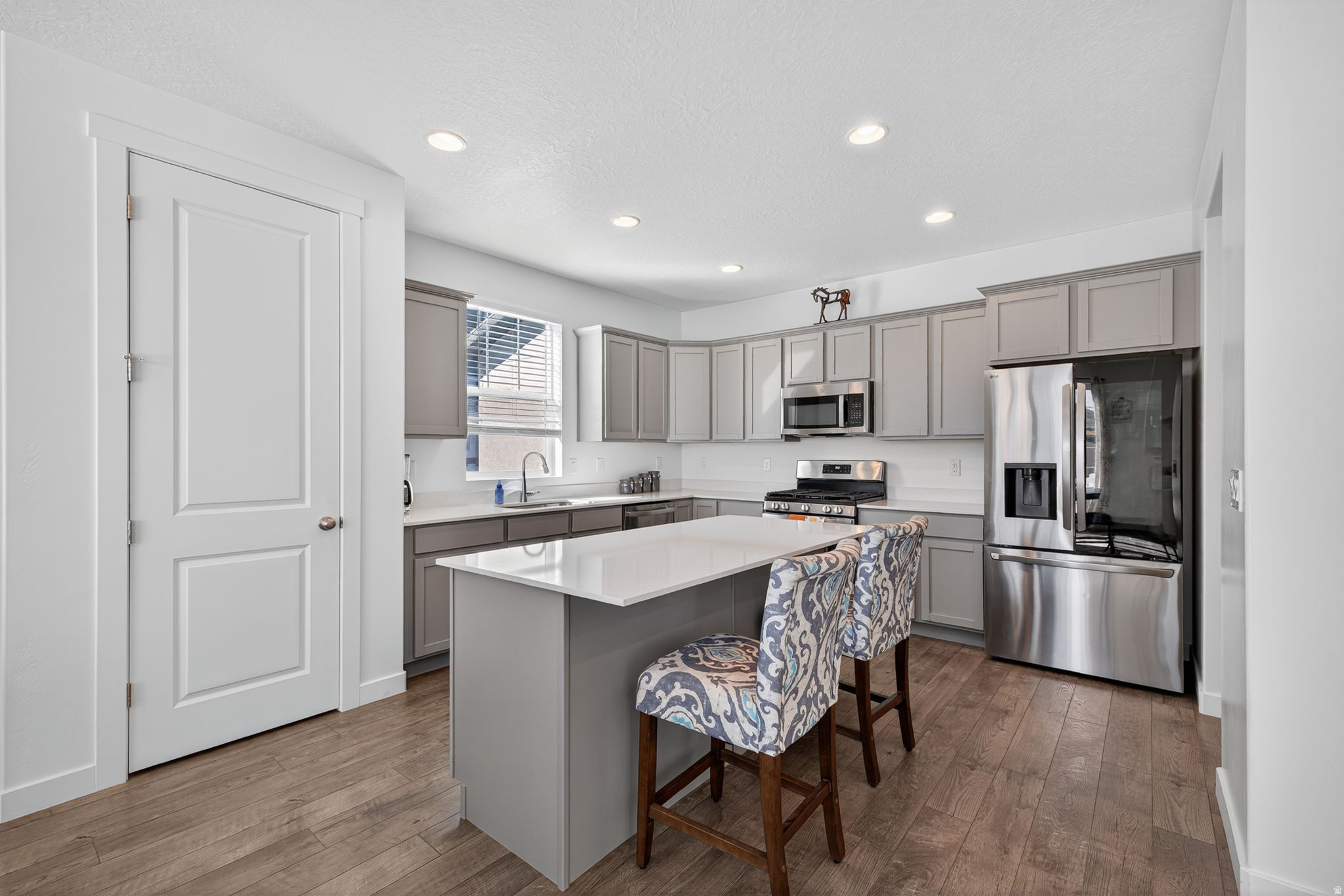 HIDDEN OAKS - Residential