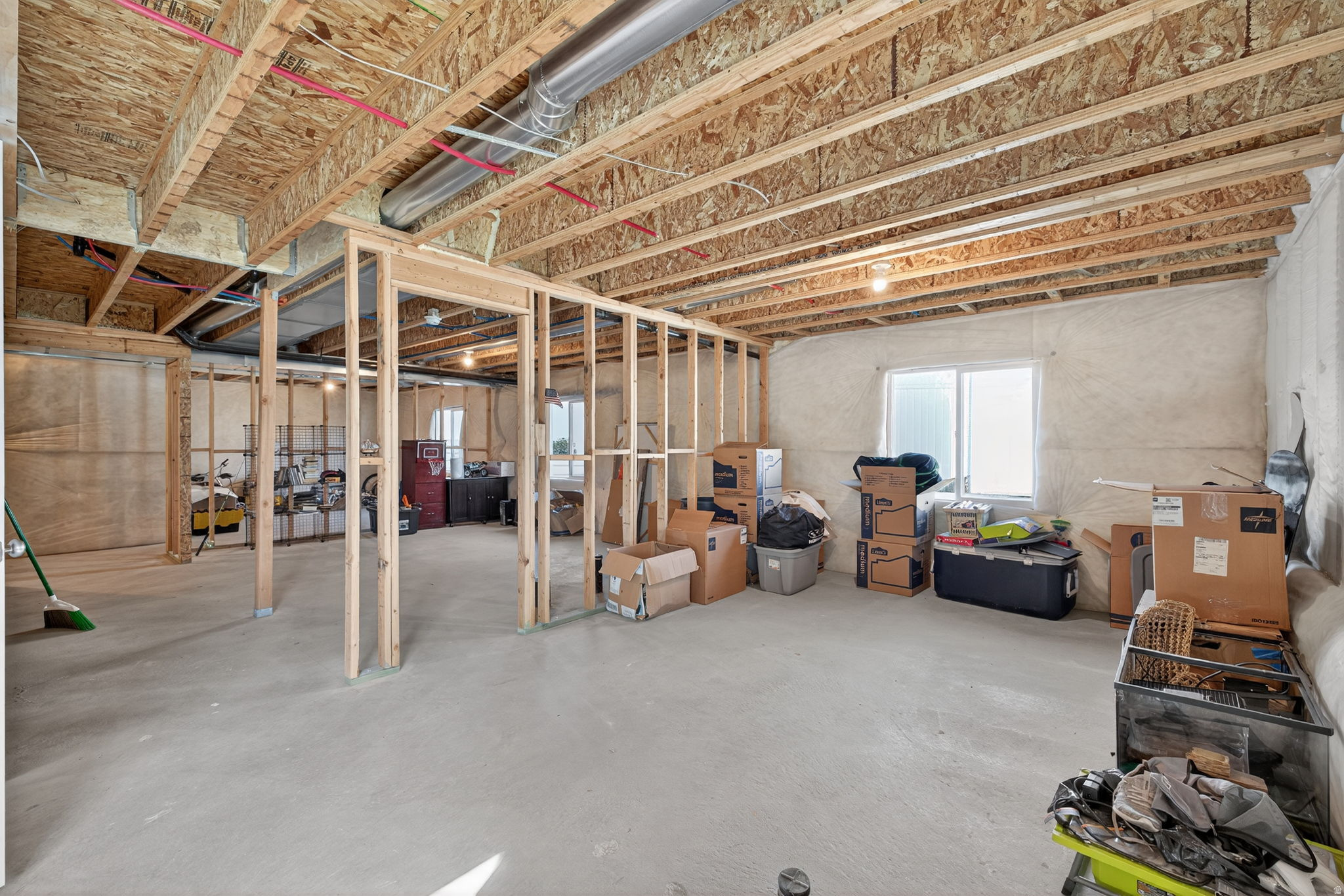 HIDDEN OAKS - Residential