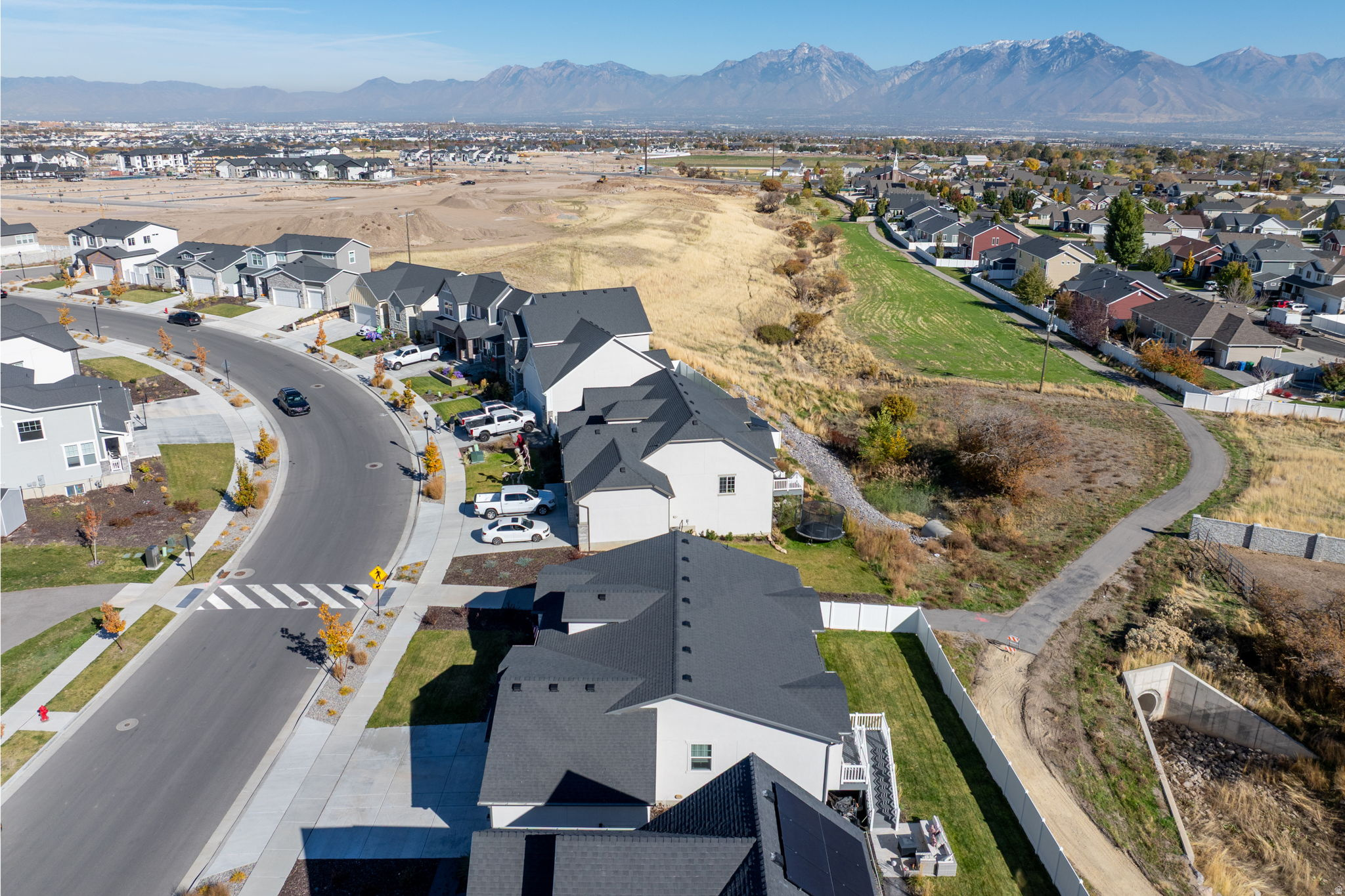 HIDDEN OAKS - Residential