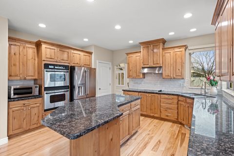 Tiny photo for 3116 W CURRENT CREEK DR S, South Jordan, UT 84095 (MLS # 2141407)