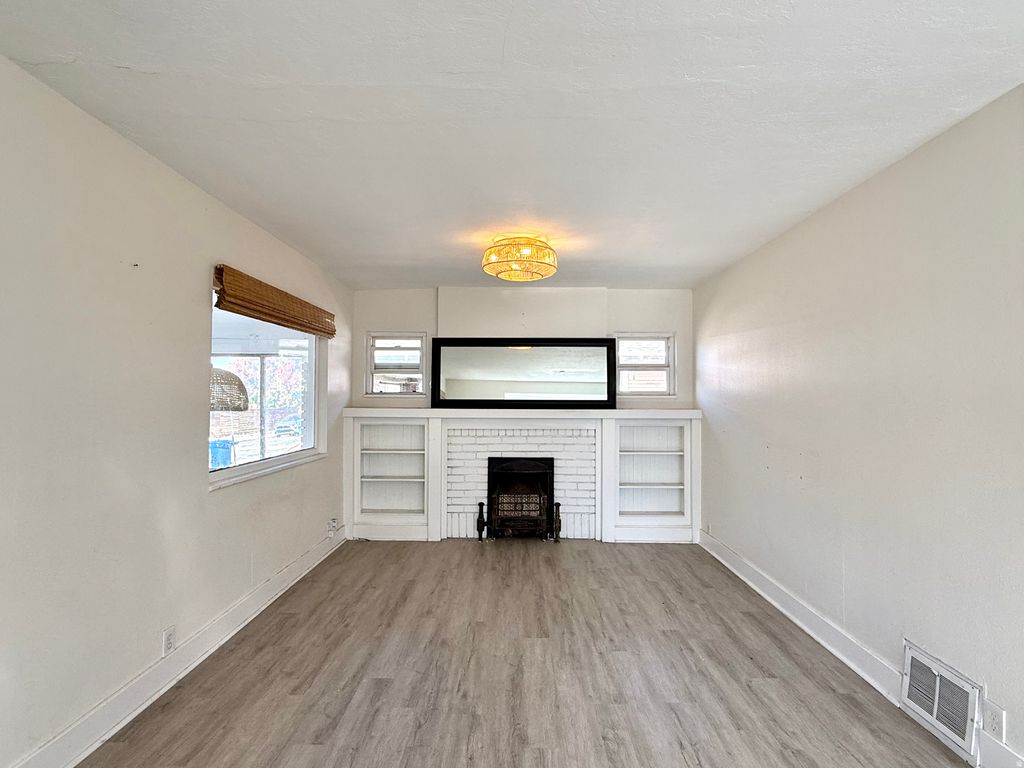 Photo of 1721 S ROBERTA ST, Salt Lake City, UT 84115 (MLS # 2113800)