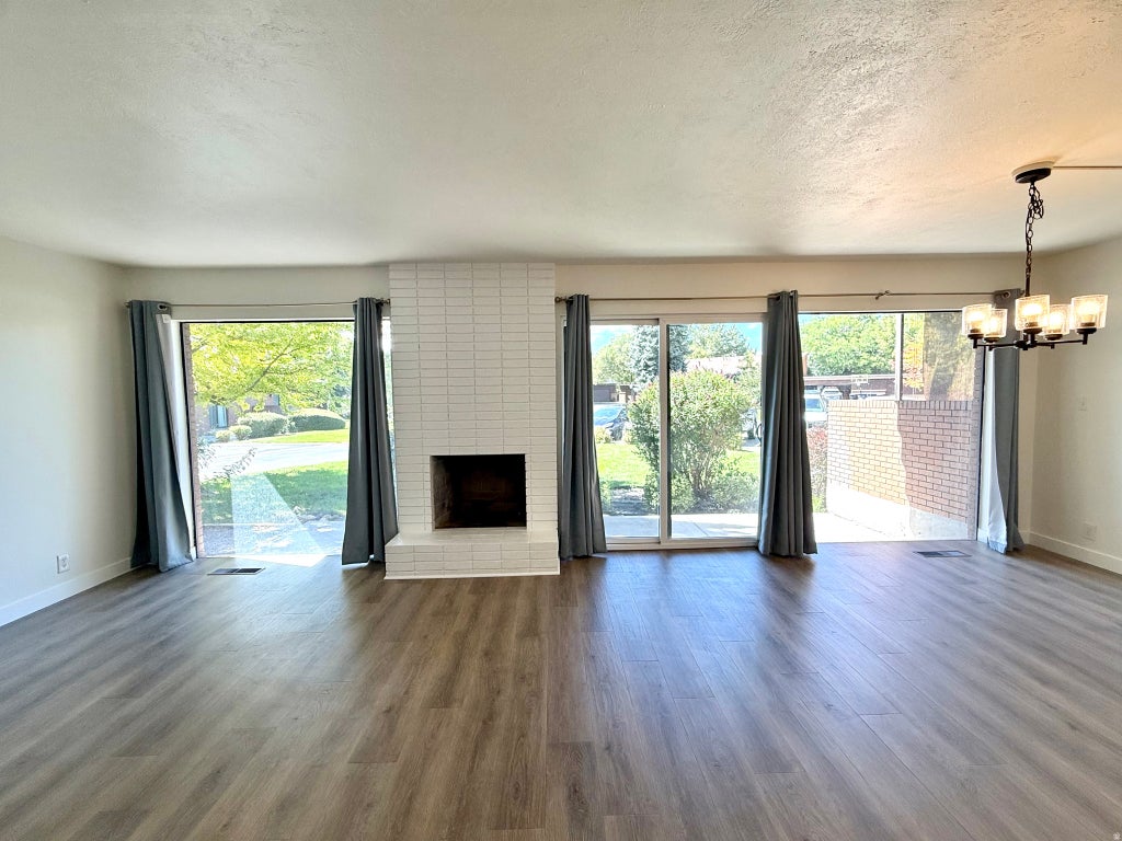 Photo of 2732 N EDGEWOOD DR, Provo, UT 84604 (MLS # 2184294)