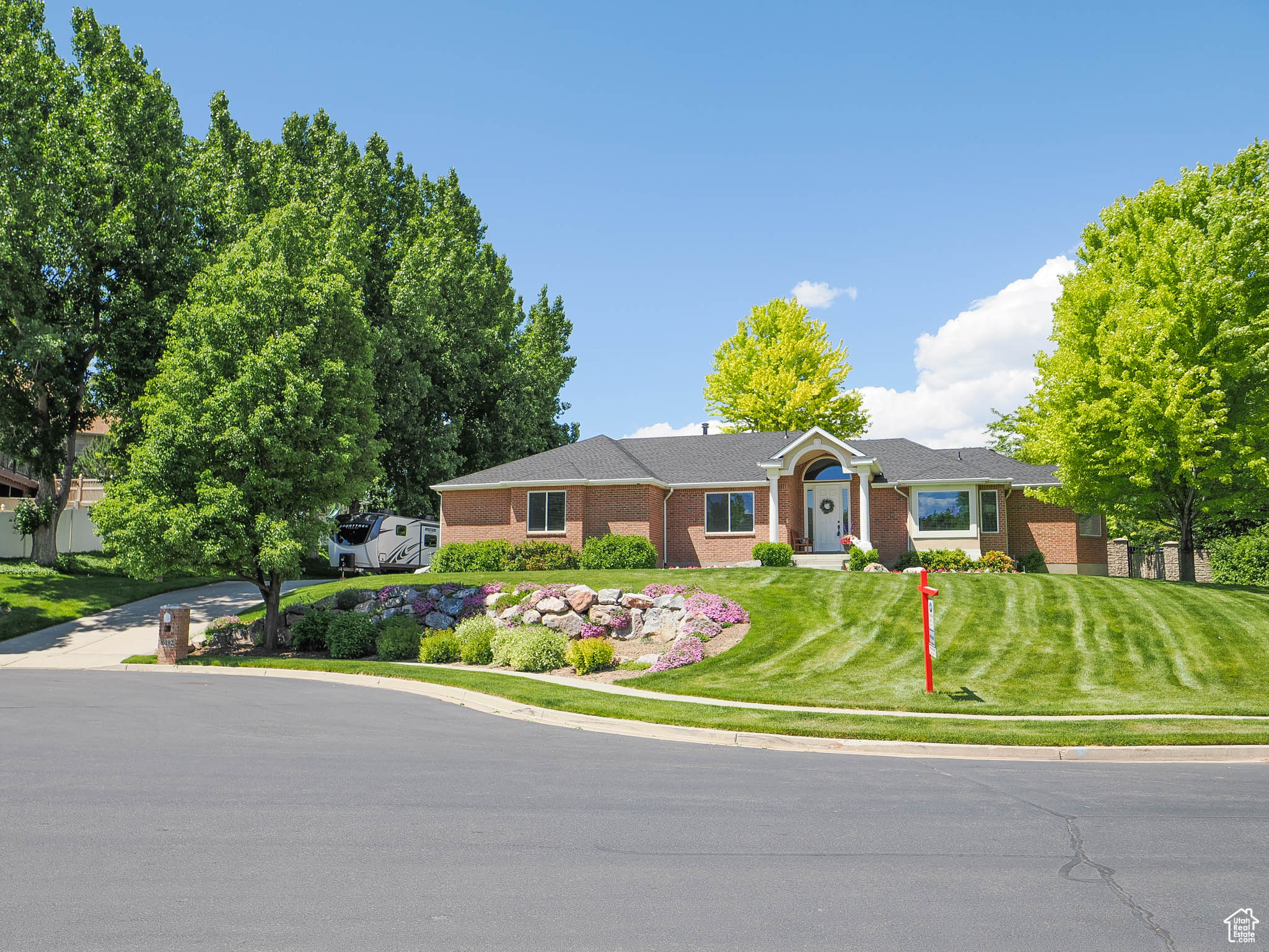 DRY CREEK ESTATES - Residential
