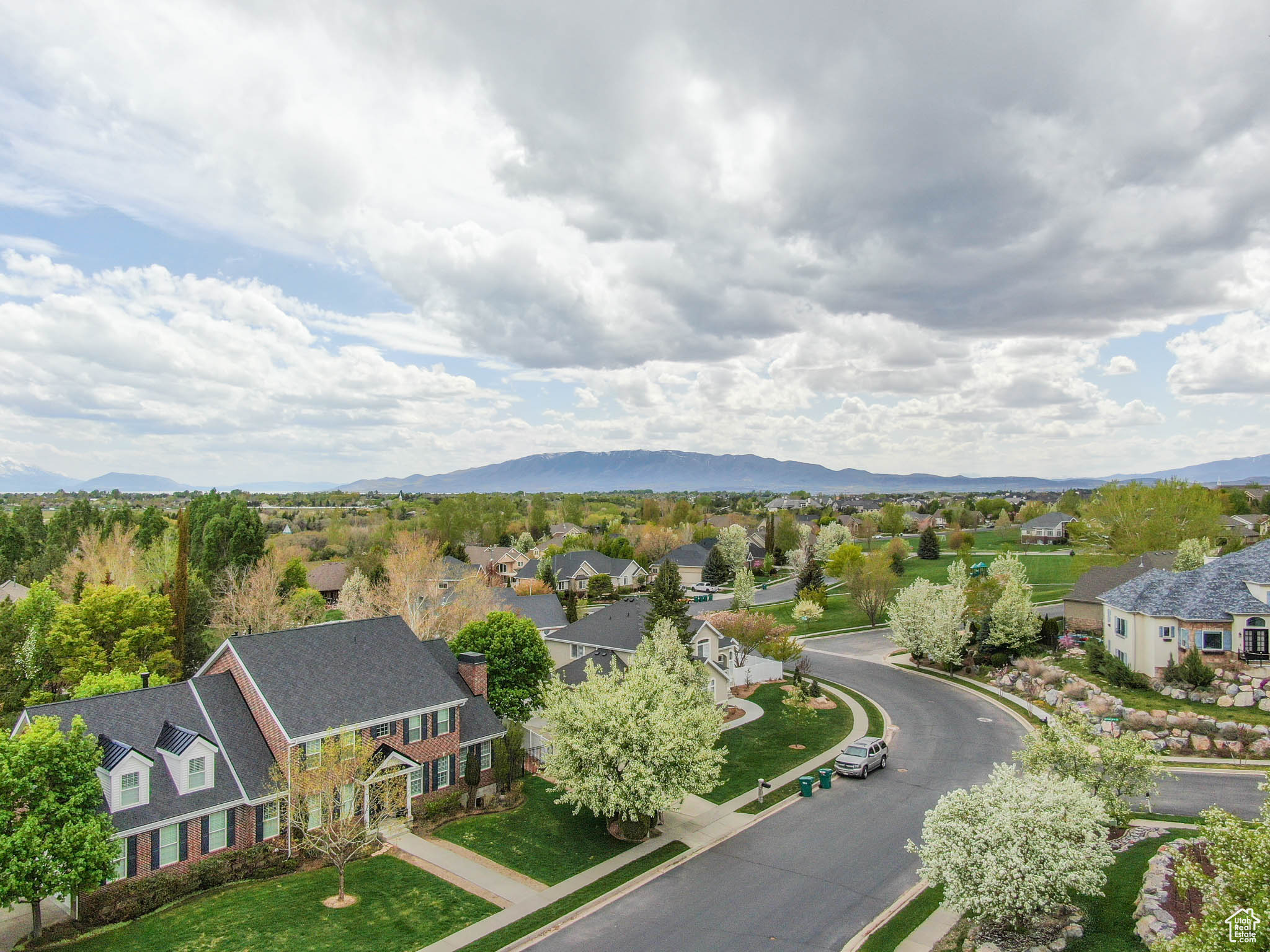 DRY CREEK ESTATES - Residential