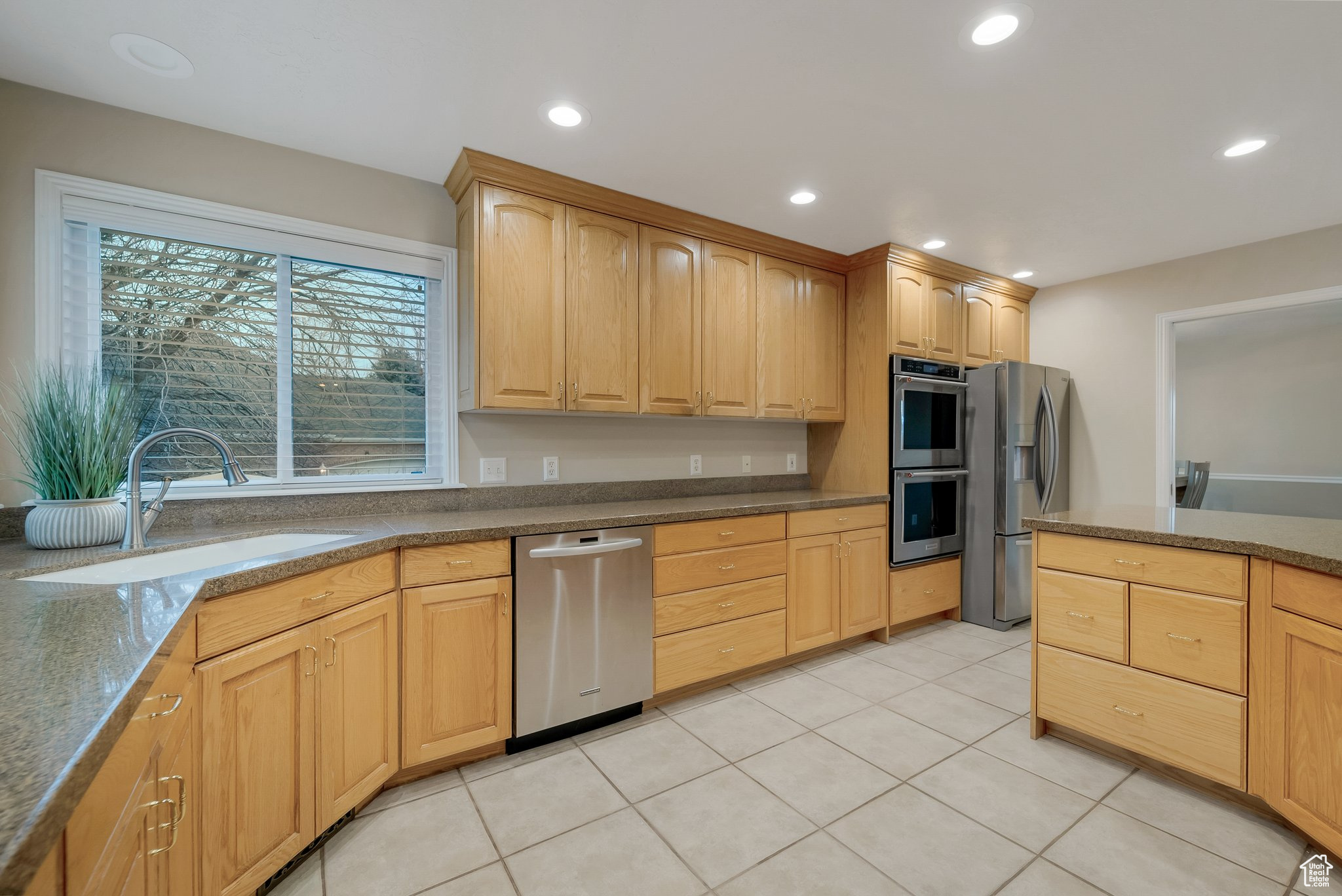 DRY CREEK ESTATES - Residential