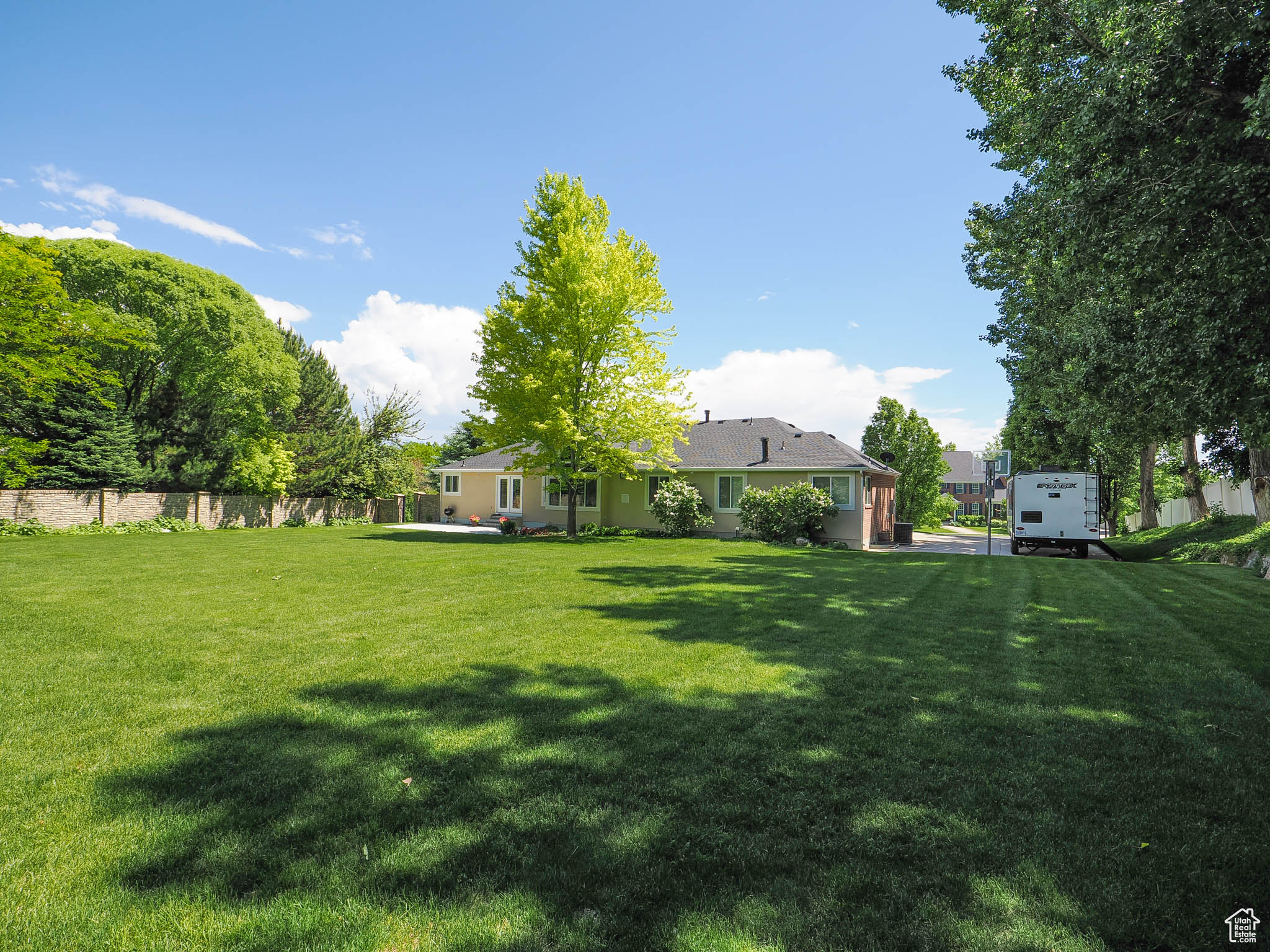 DRY CREEK ESTATES - Residential