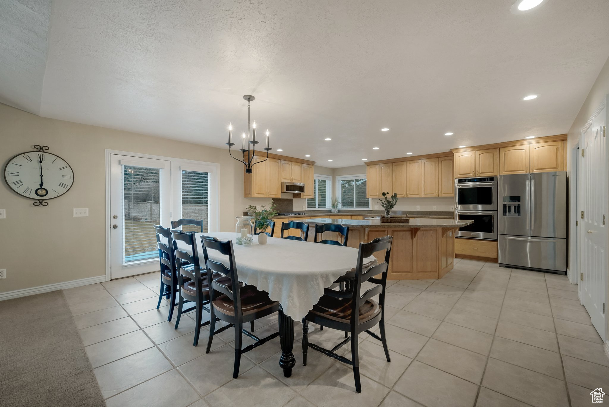 DRY CREEK ESTATES - Residential