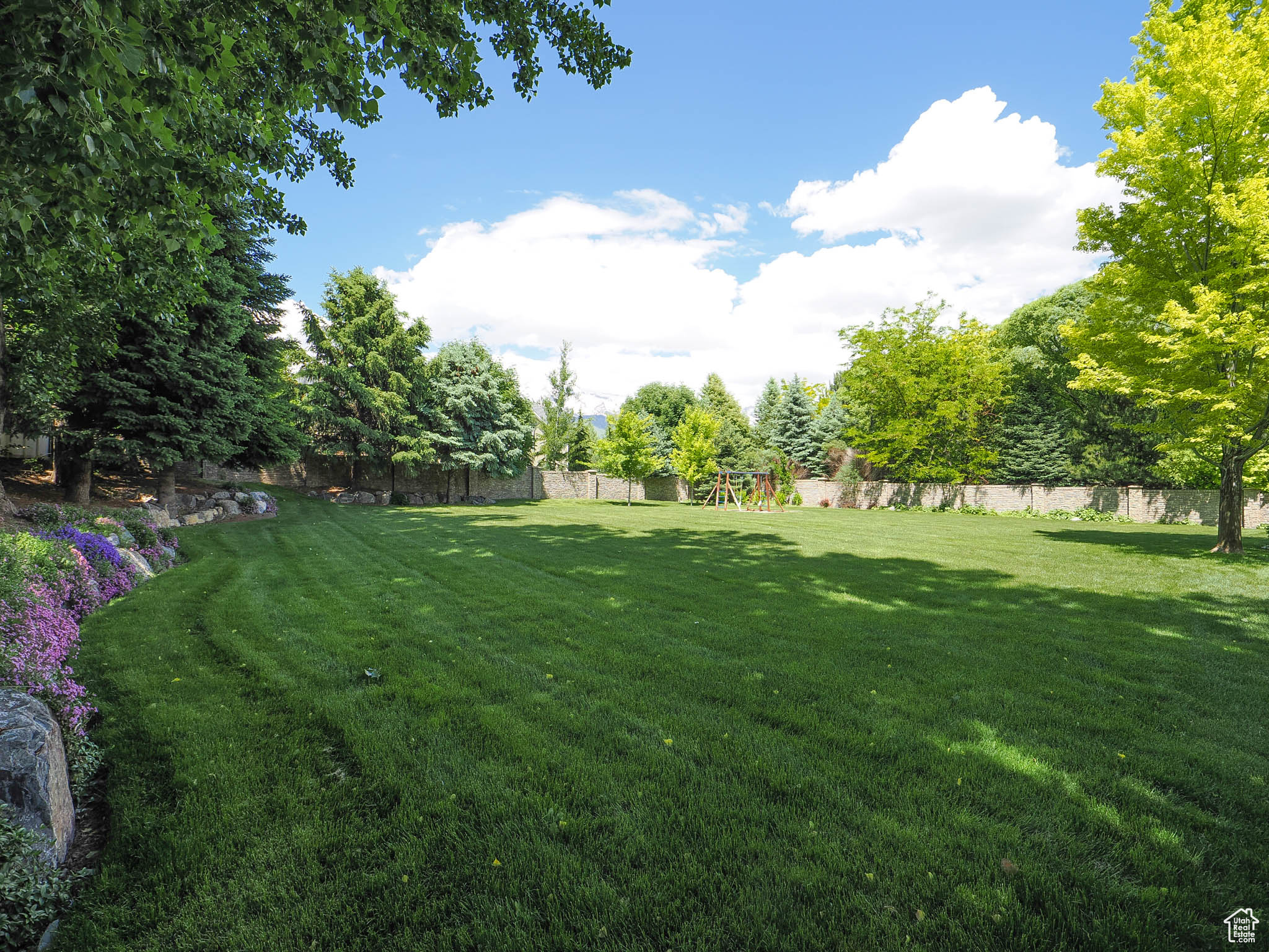 DRY CREEK ESTATES - Residential