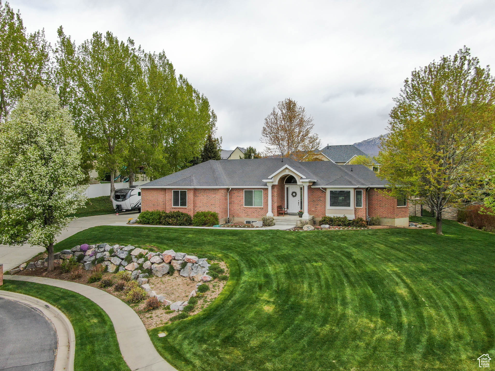 DRY CREEK ESTATES - Residential