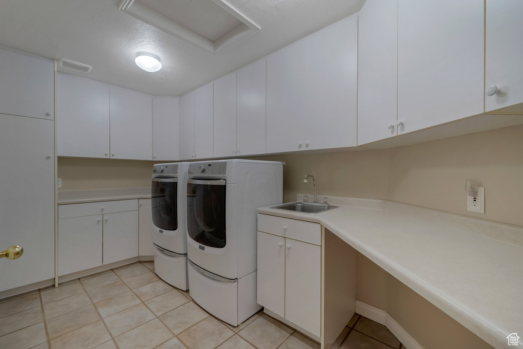 DRY CREEK ESTATES - Residential