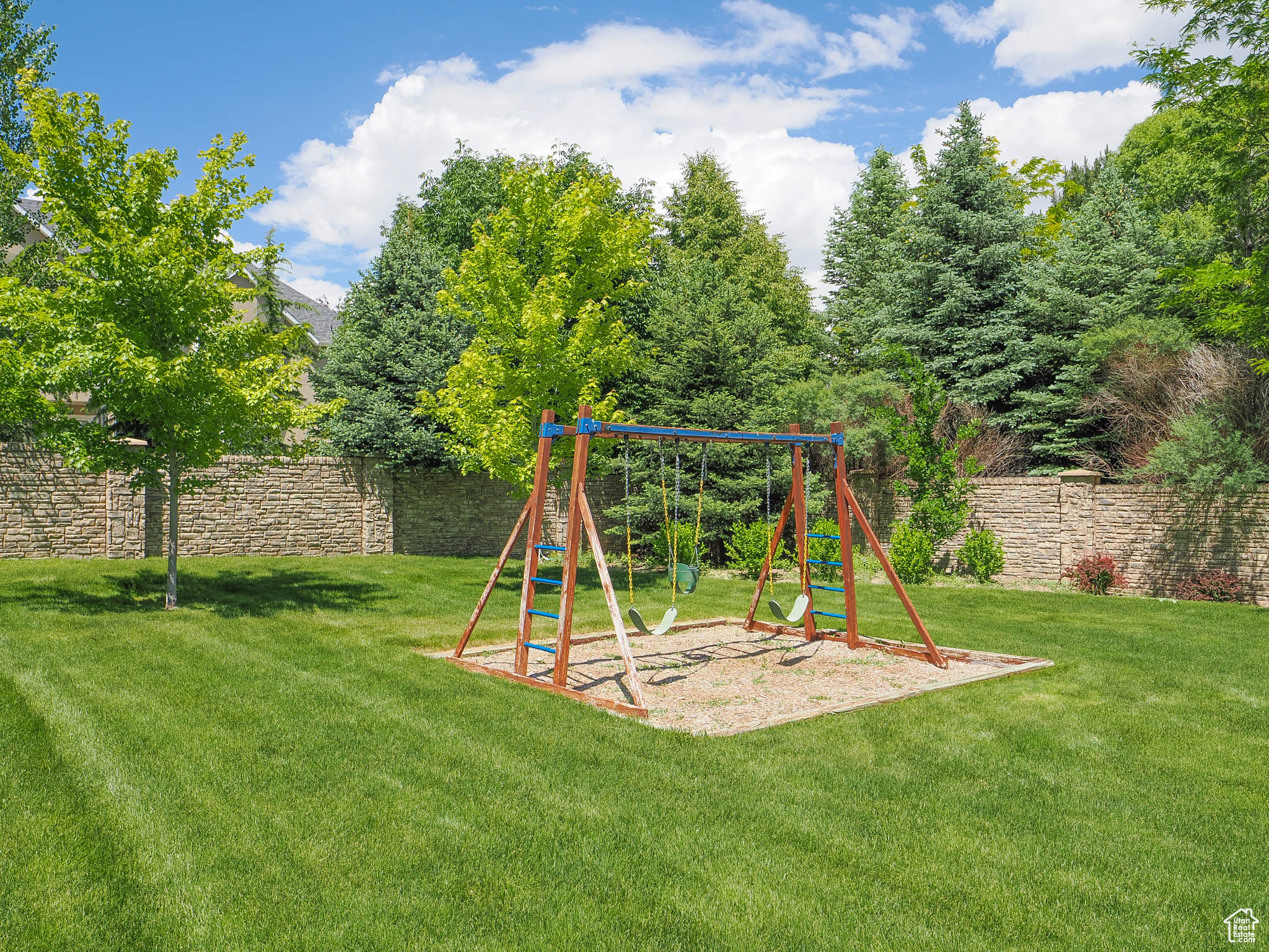 DRY CREEK ESTATES - Residential