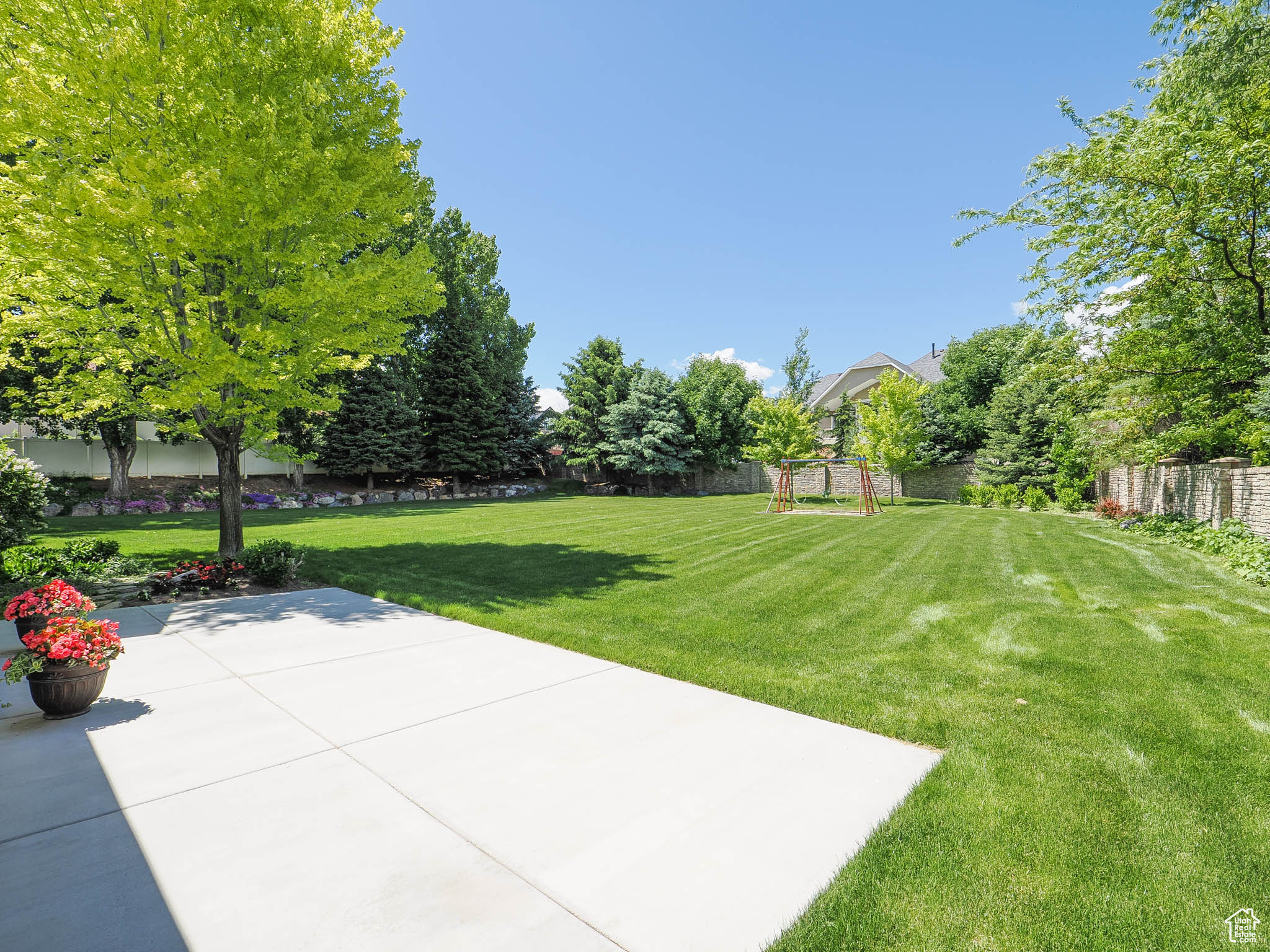 DRY CREEK ESTATES - Residential