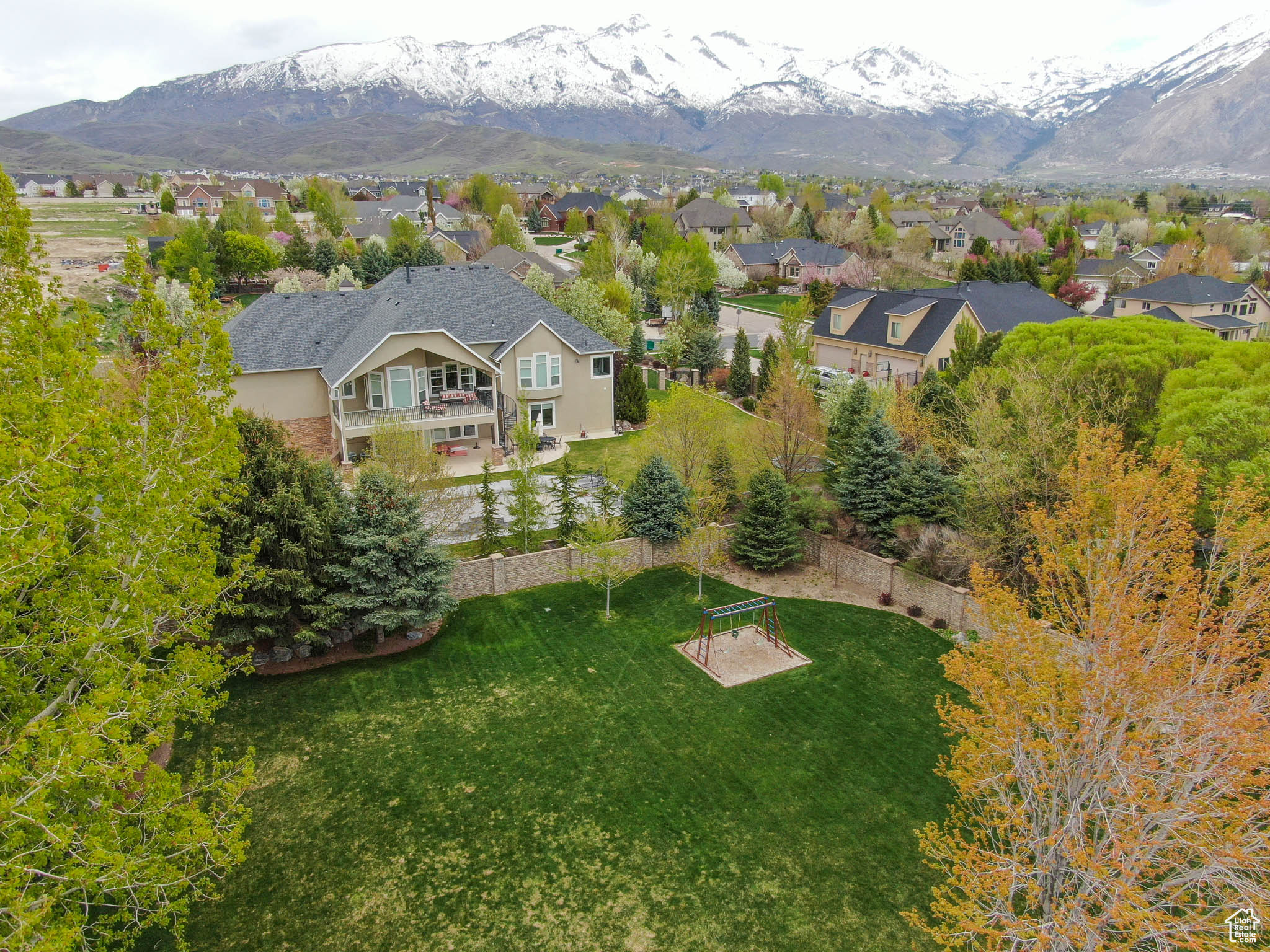 DRY CREEK ESTATES - Residential
