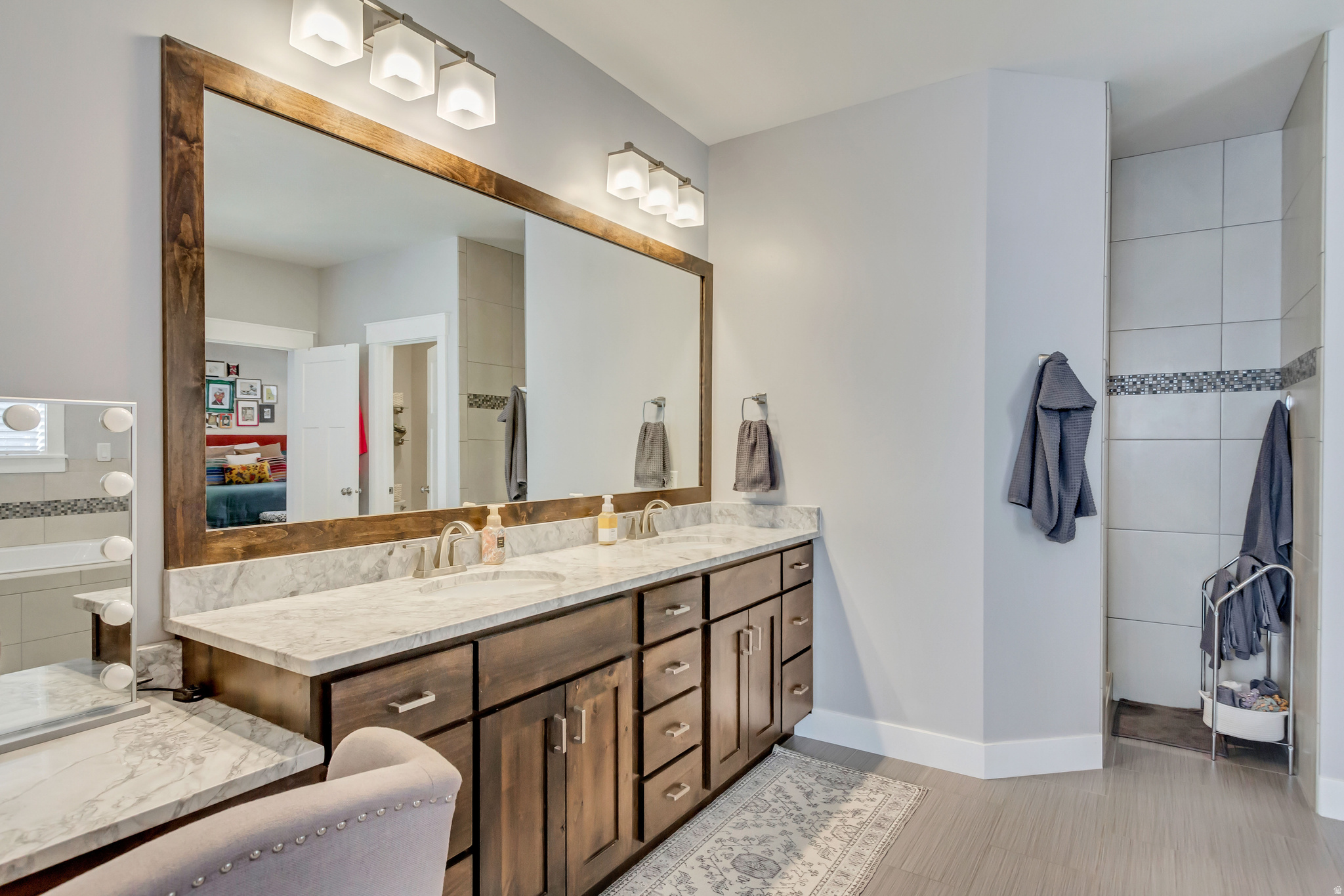 HUGHES ESTATES - Residential