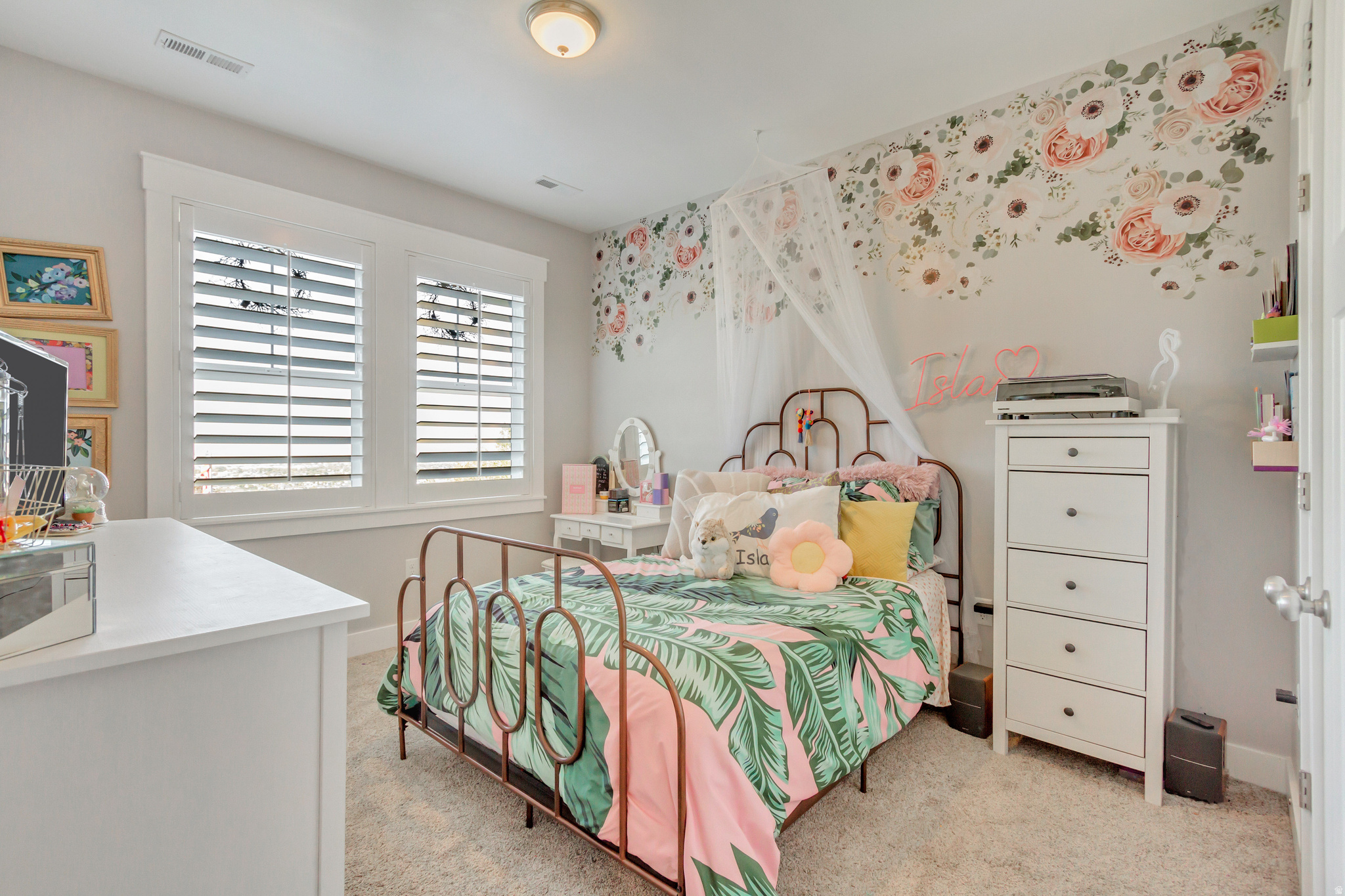 HUGHES ESTATES - Residential