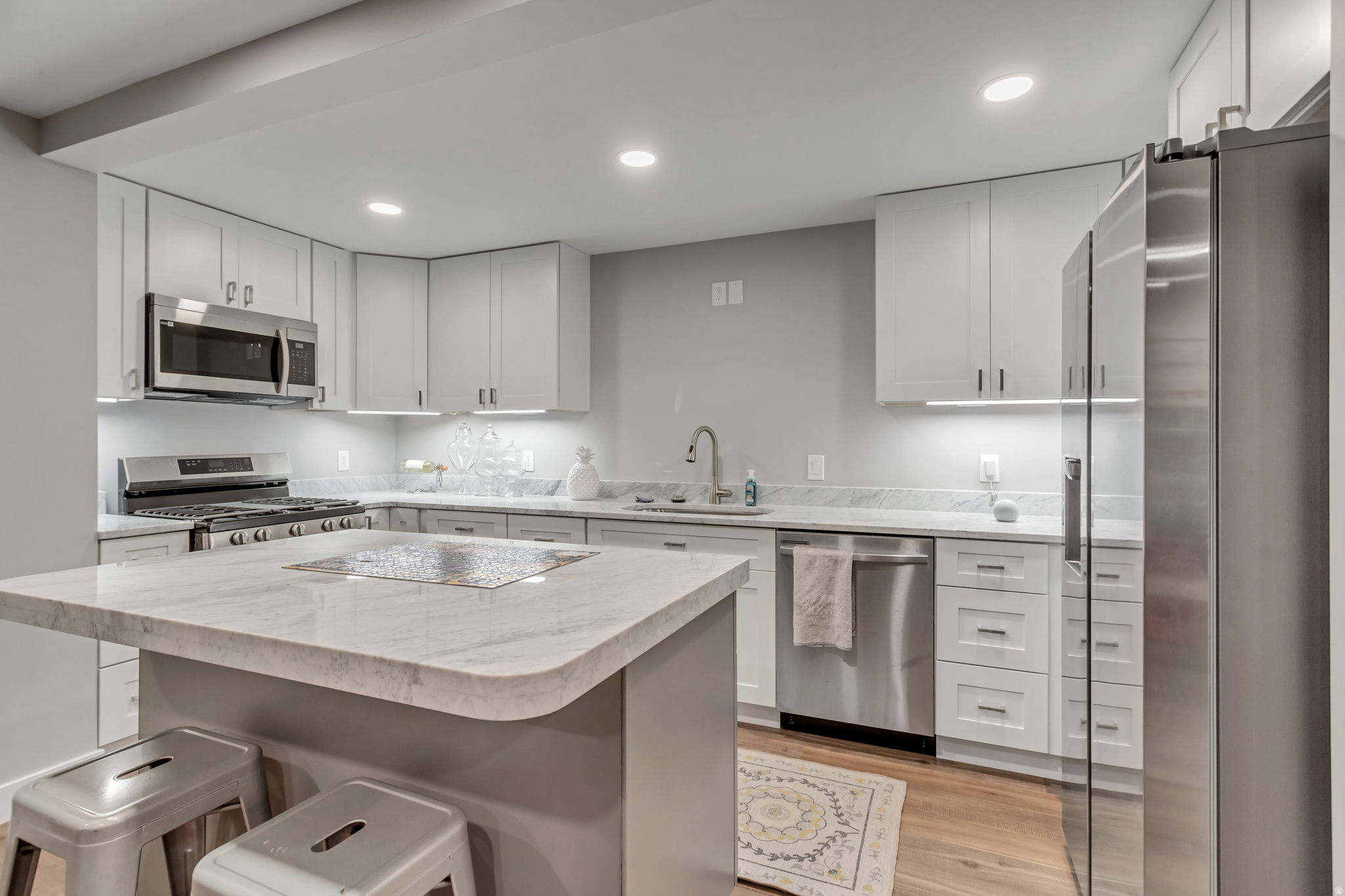 HUGHES ESTATES - Residential