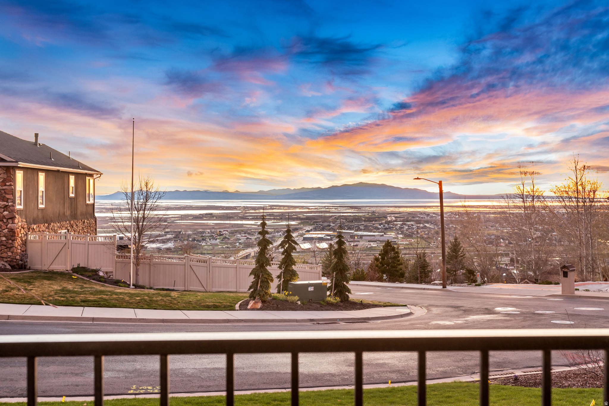 HUGHES ESTATES - Residential