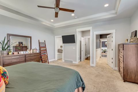 Tiny photo for 467 E ISLAND VIEW CIR N, Farmington, UT 84025 (MLS # 2152347)