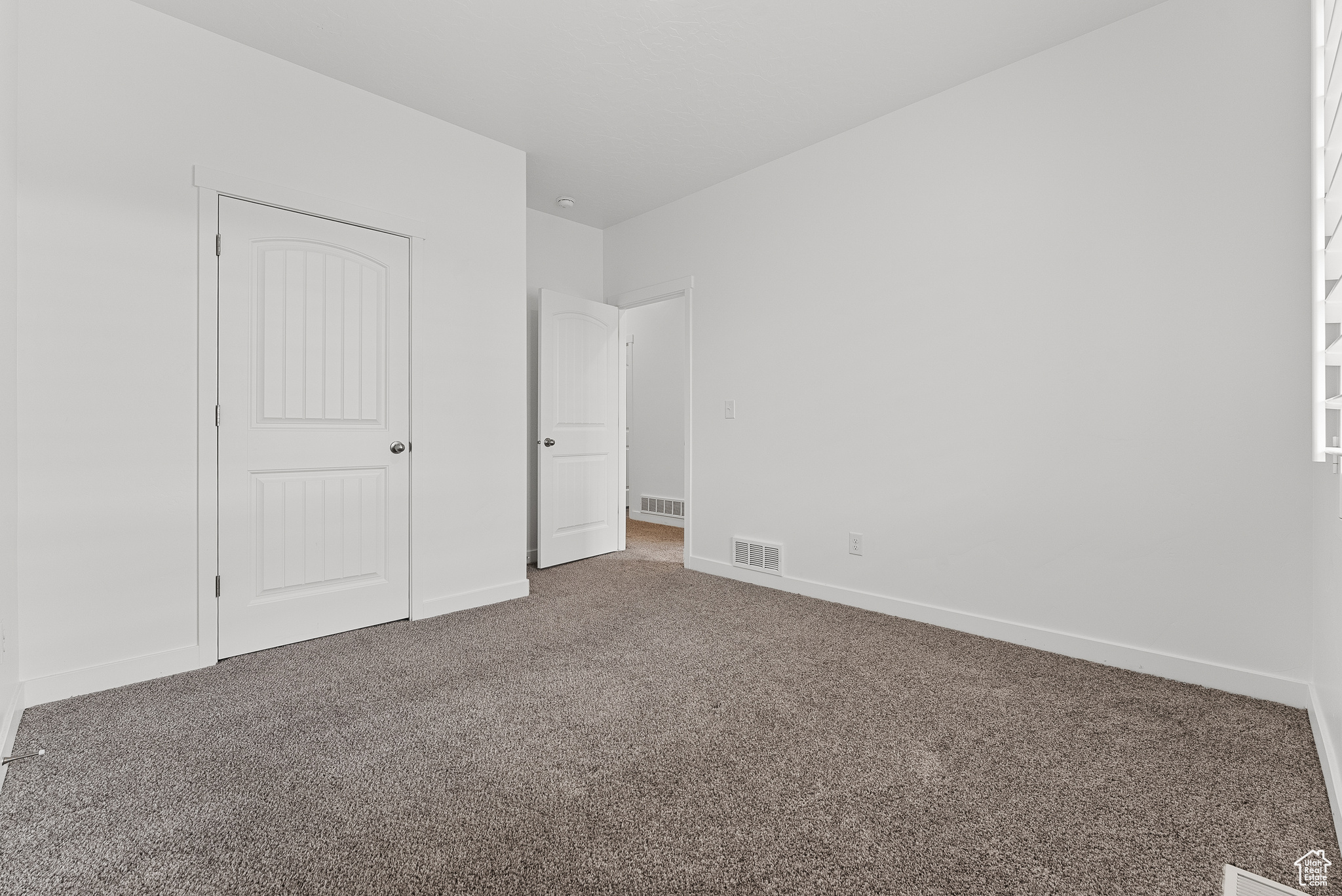 Syracuse, Utah 84075, United States, 3 Bedrooms Bedrooms, ,2 BathroomsBathrooms,Residential,Active,90445