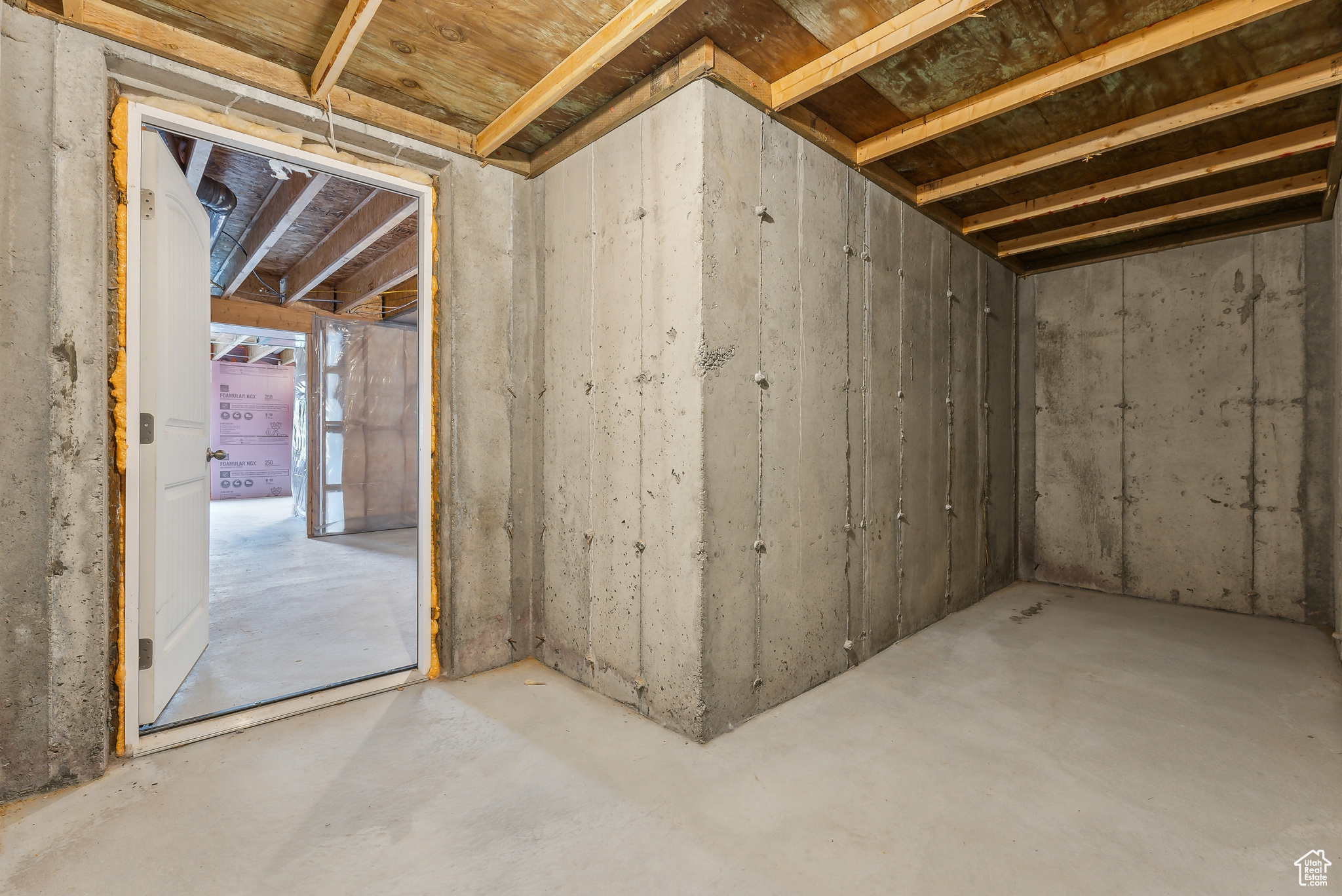 Syracuse, Utah 84075, United States, 3 Bedrooms Bedrooms, ,2 BathroomsBathrooms,Residential,Active,90445