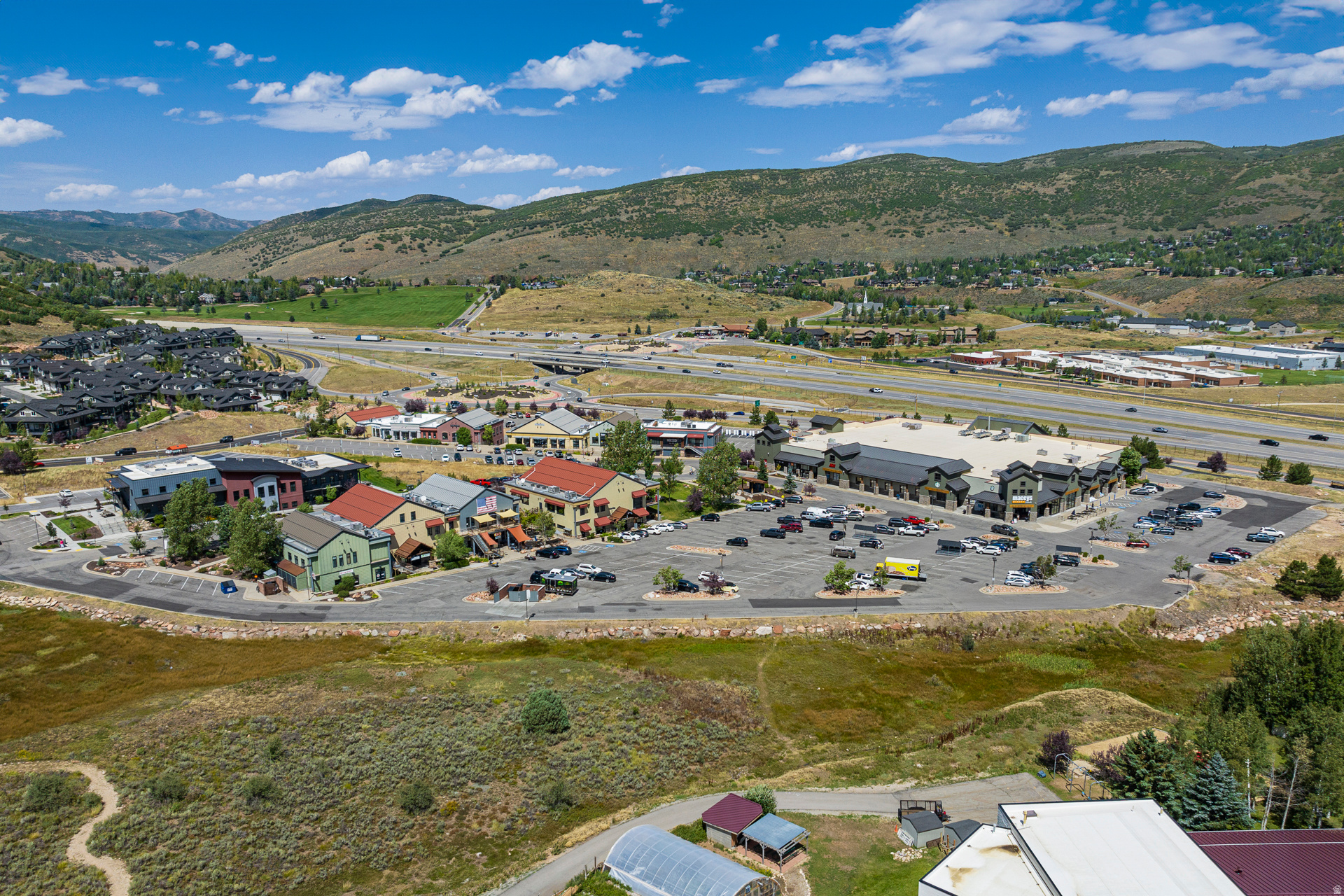 QUARRY VILLAGE CONDOMINIUMS - Residential