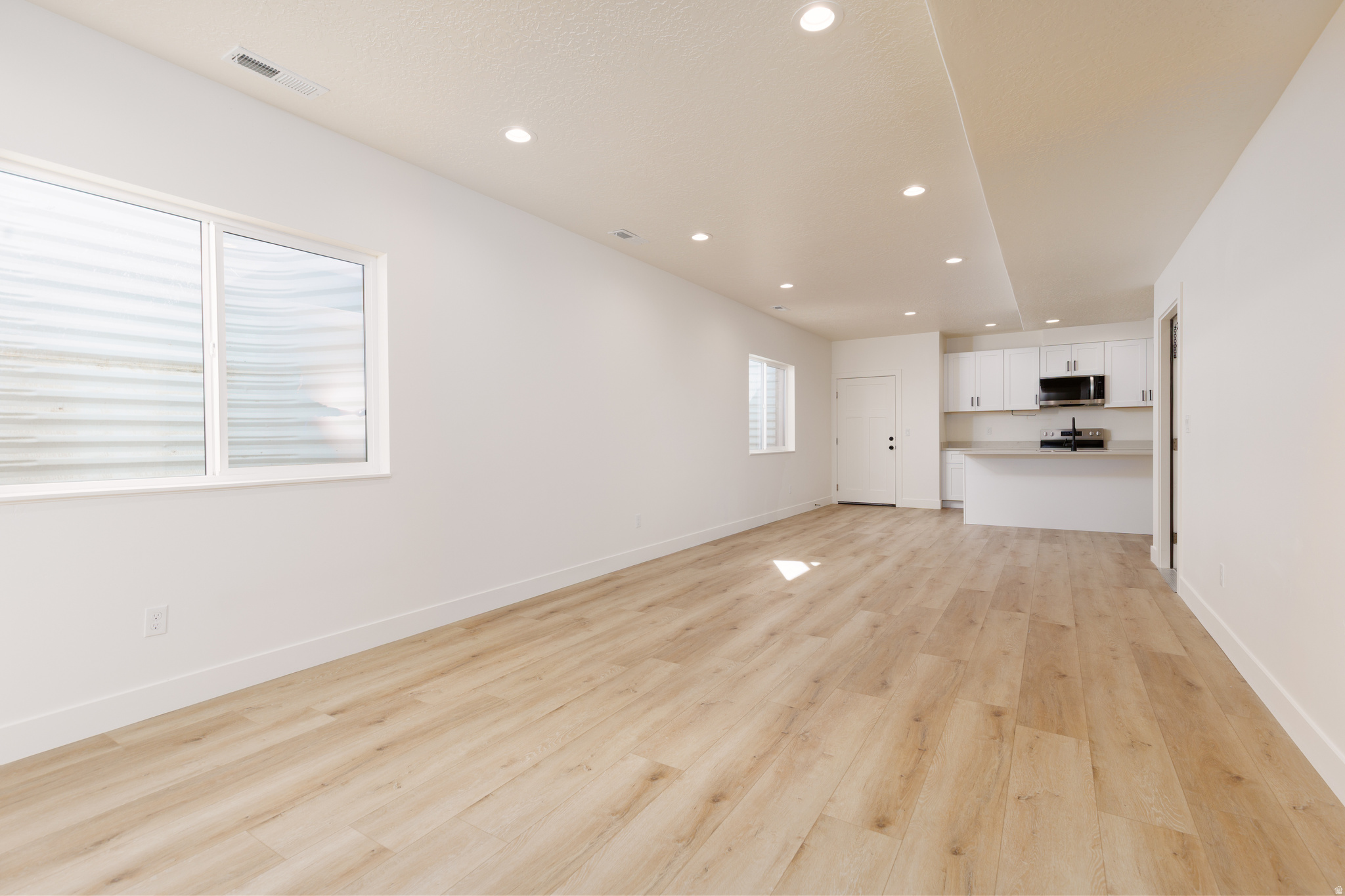 EASTSIDE ESTATES - Residential