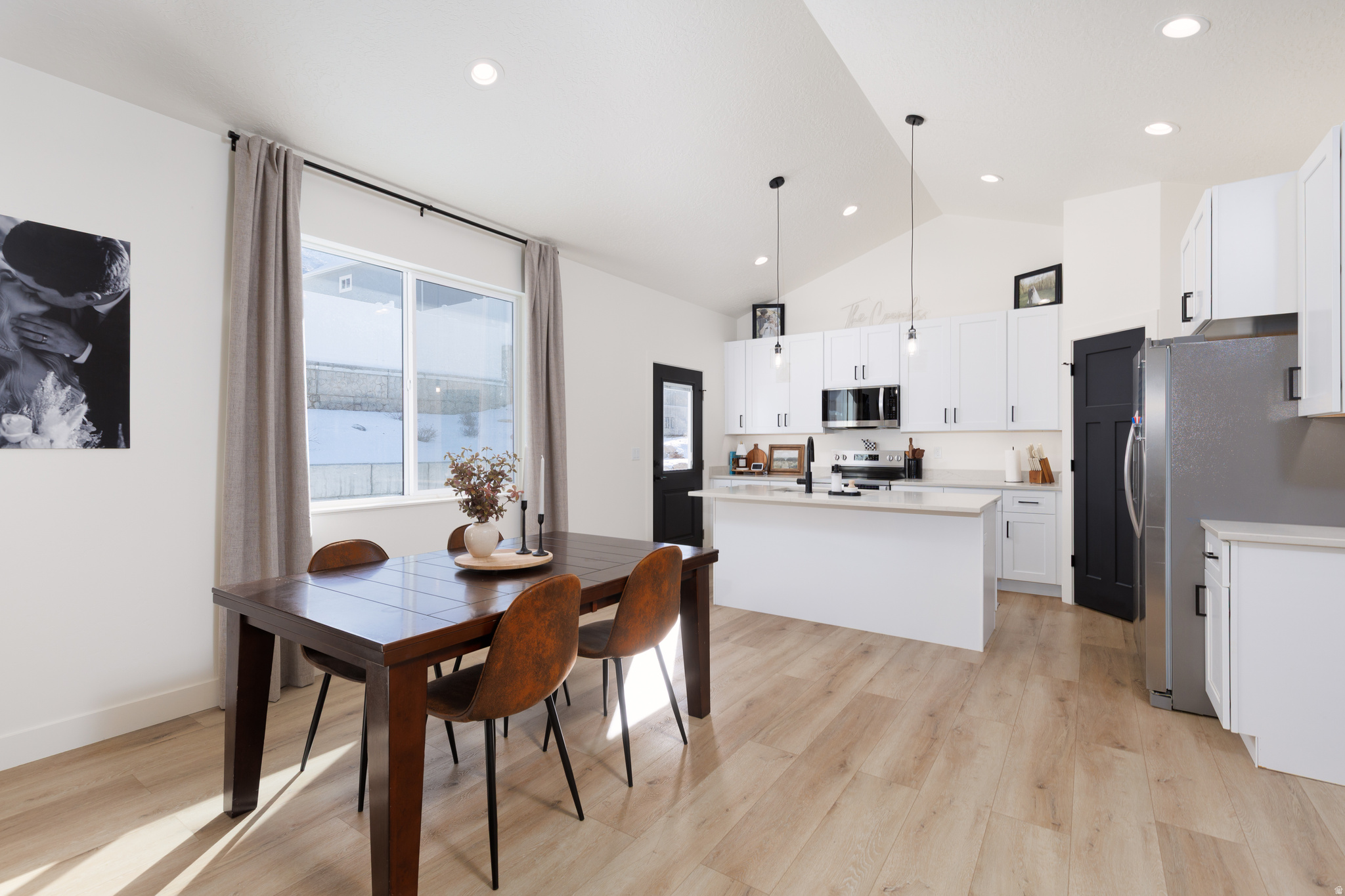 EASTSIDE ESTATES - Residential