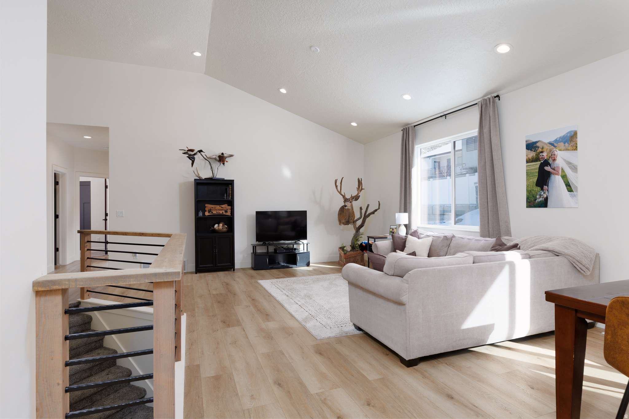 EASTSIDE ESTATES - Residential