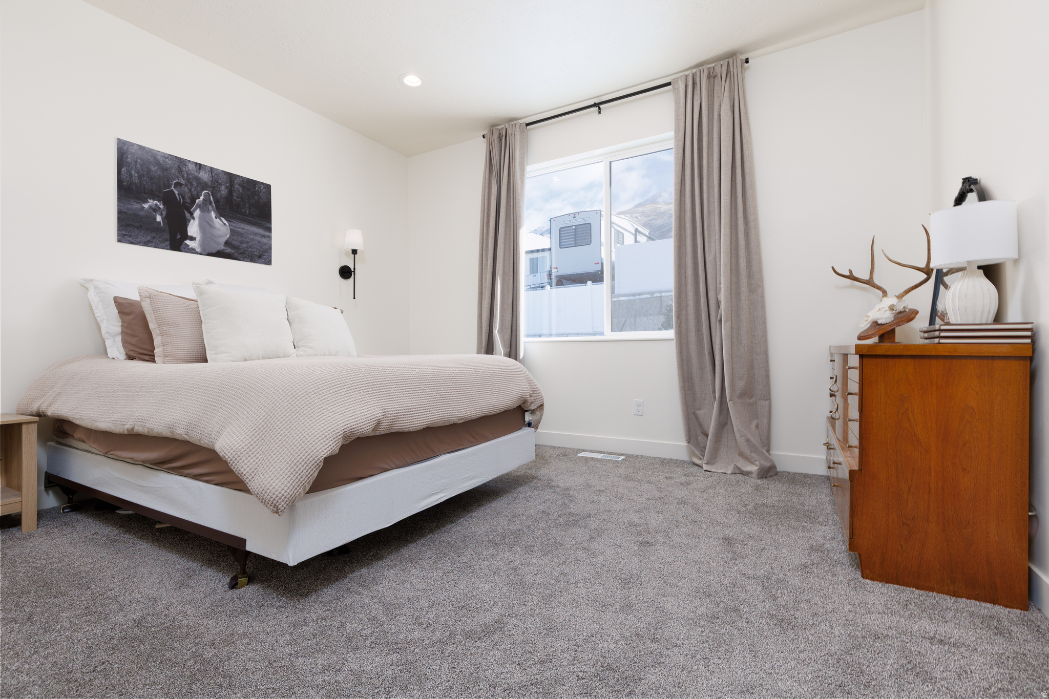 EASTSIDE ESTATES - Residential