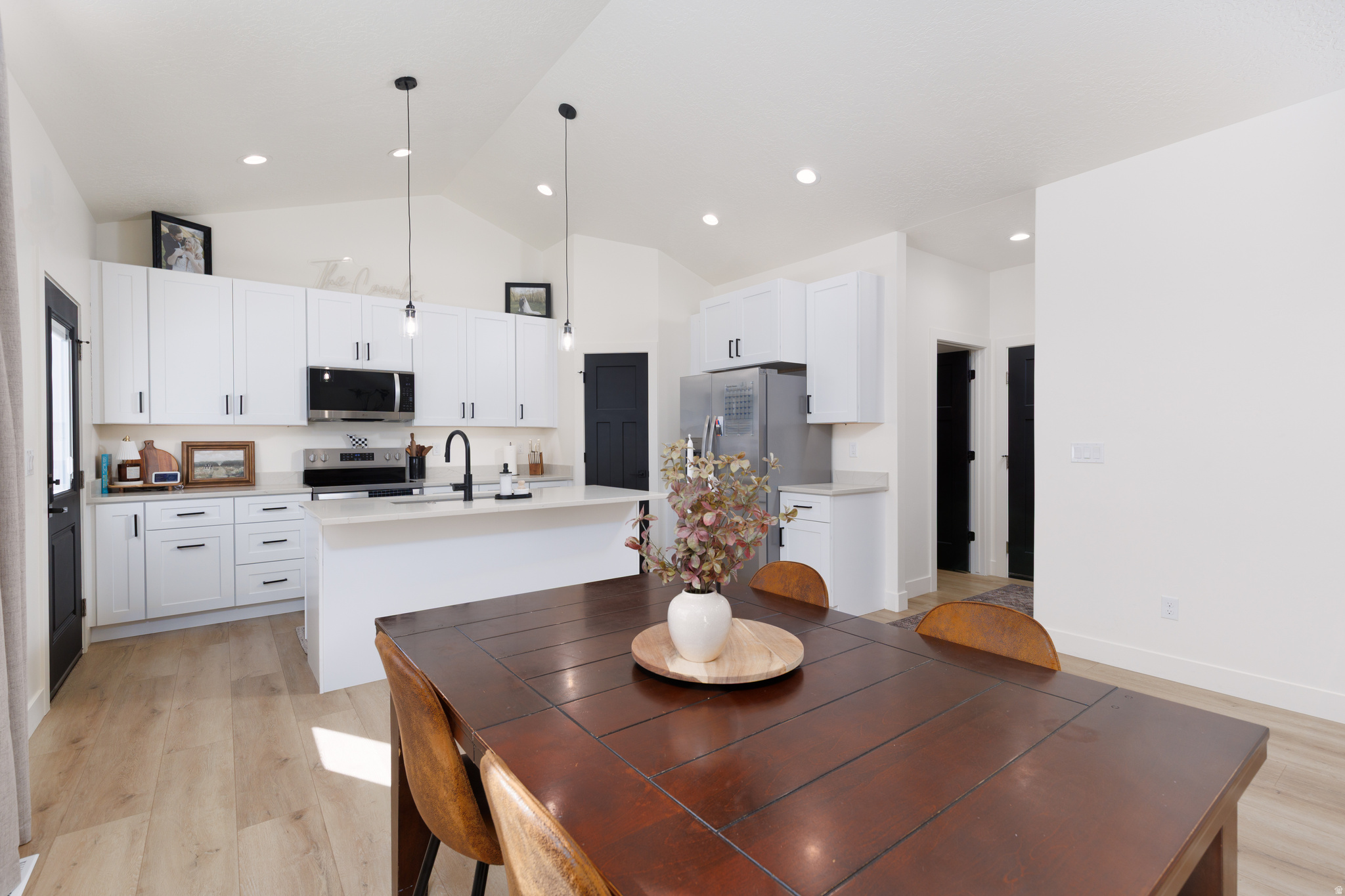 EASTSIDE ESTATES - Residential