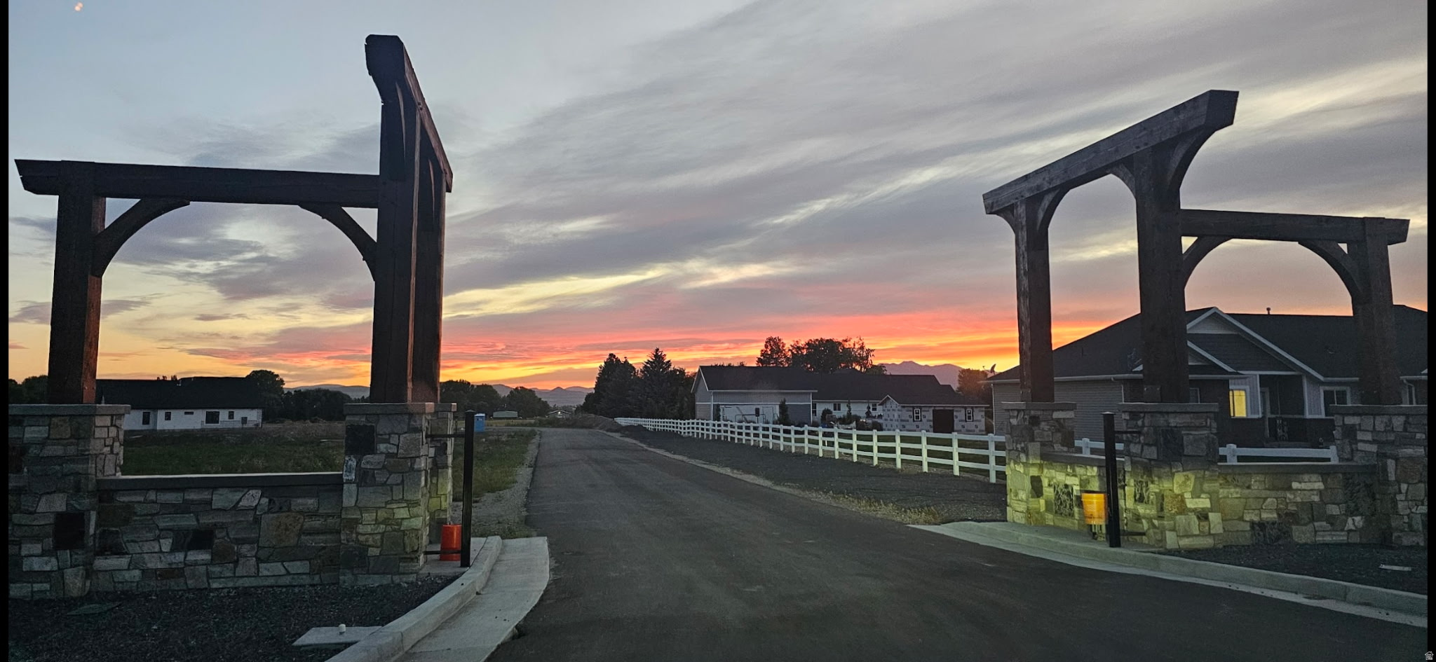 NORTH CREEKSIDE SUBDIVISION - Residential