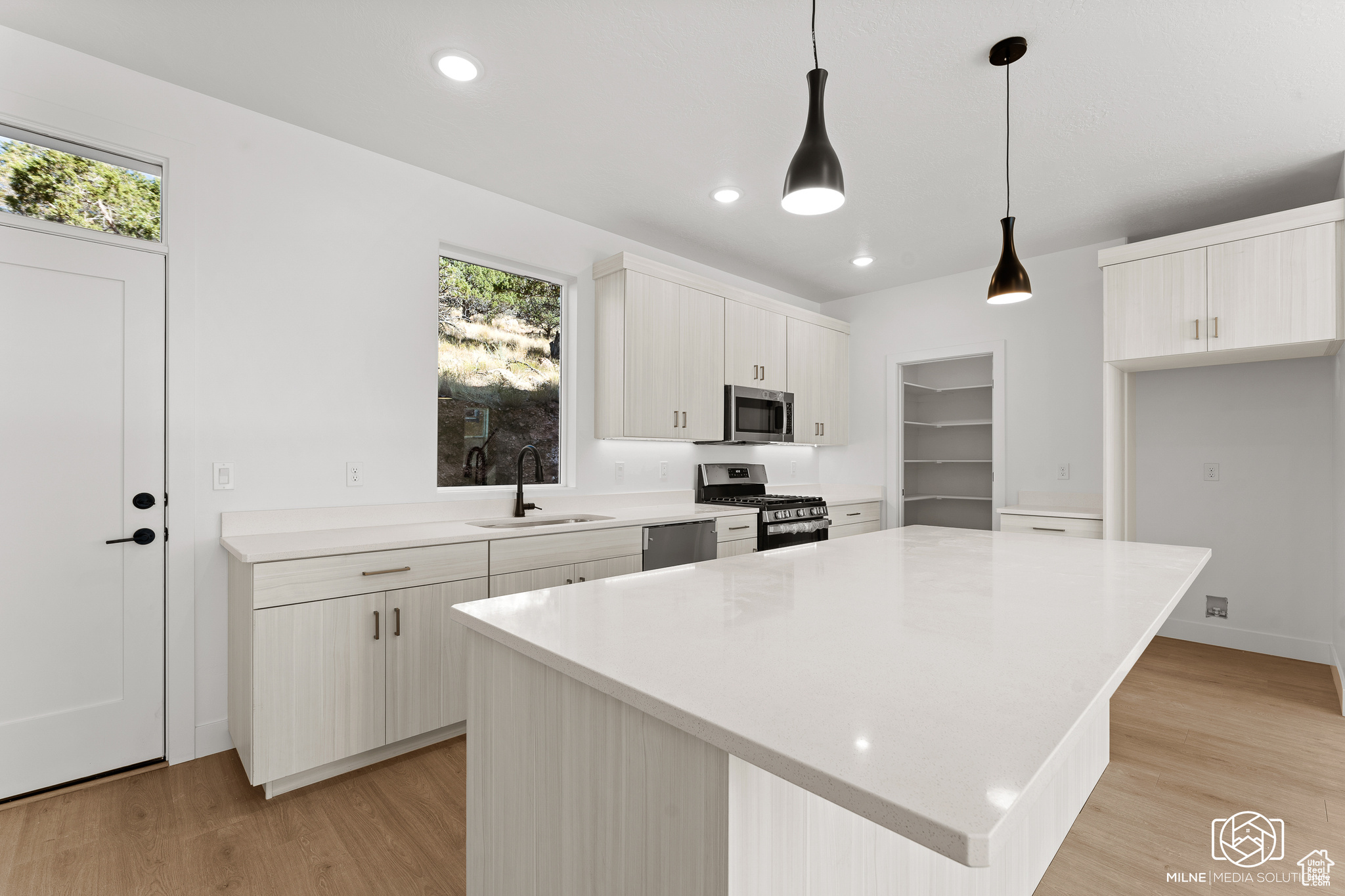665 E 2015 #5E, Cedar City, Utah image 17