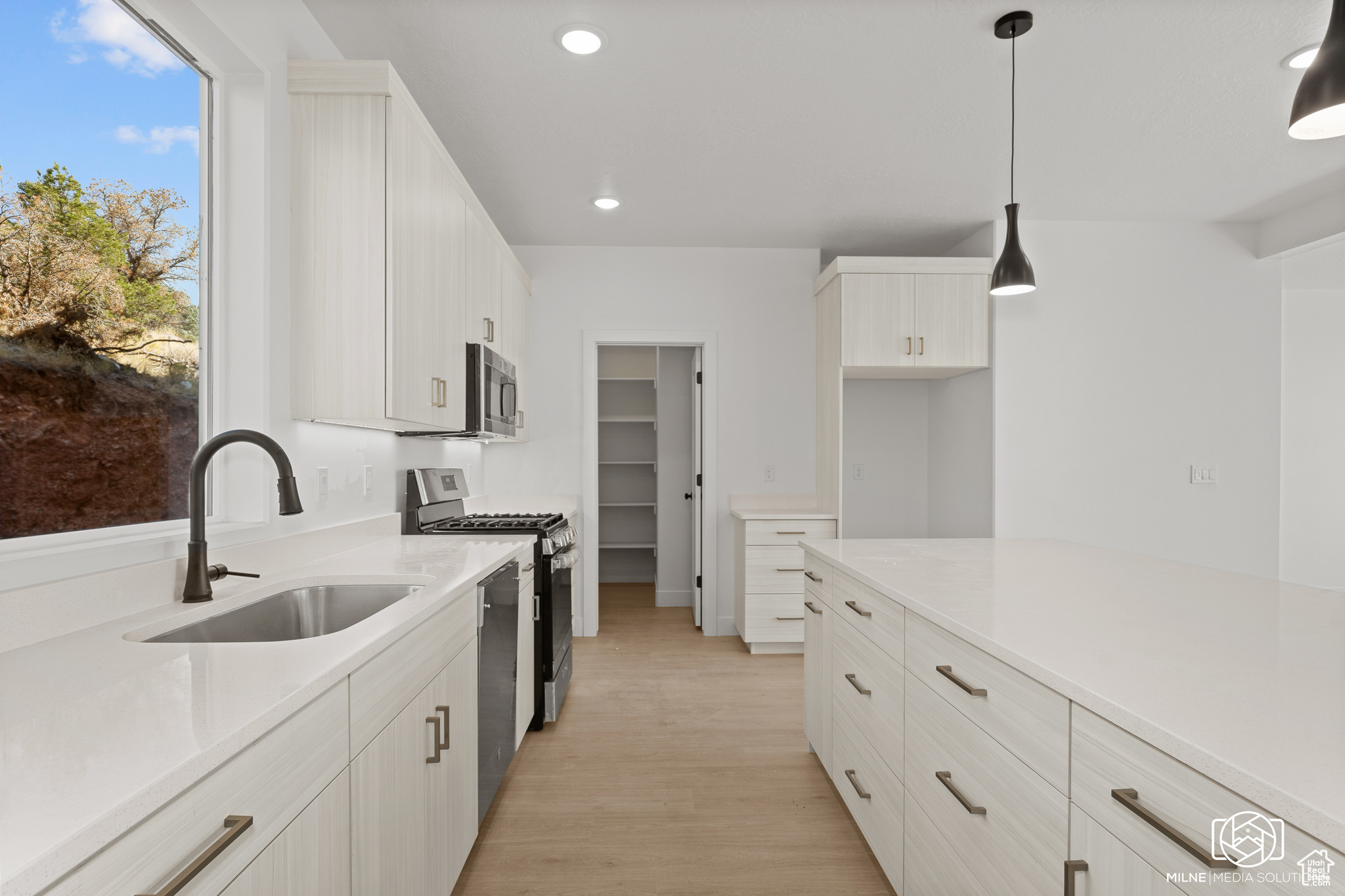 665 E 2015 #5E, Cedar City, Utah image 19