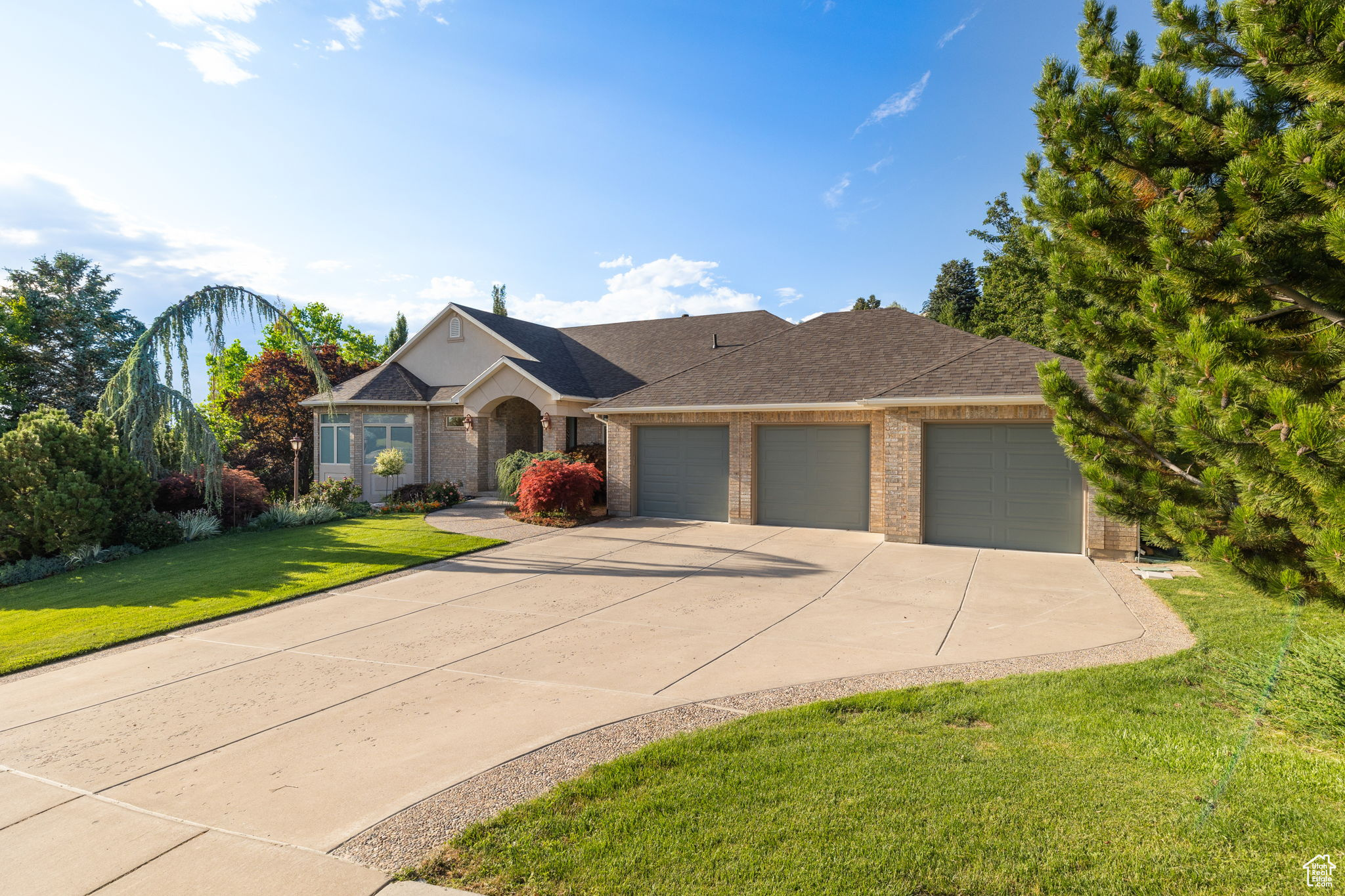 LAKEVIEW RIDGE - Residential